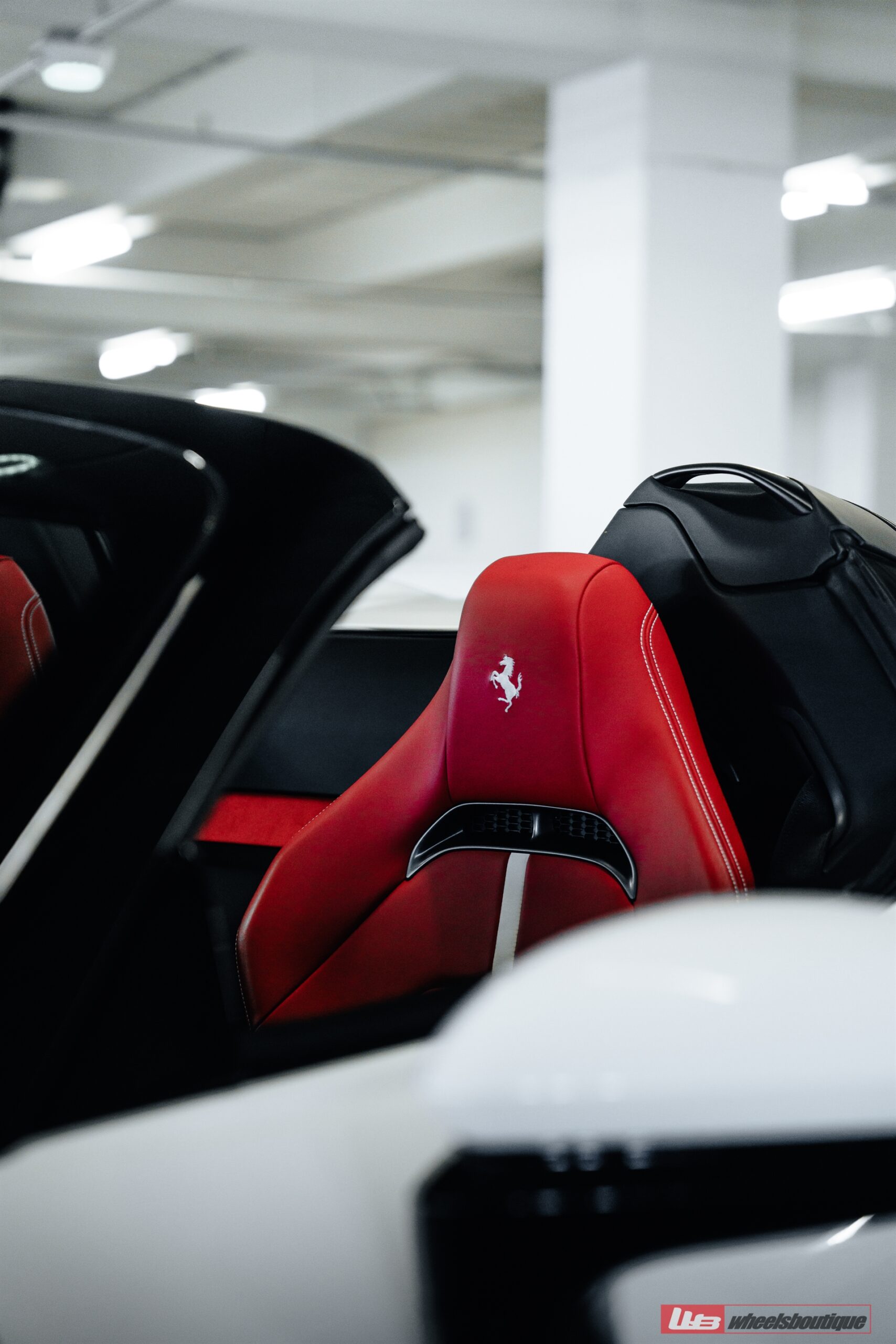 Ferrari SF90 Spider | Bianco Avus | on ANRKY AN10 | Satin Brushed Gunmetal