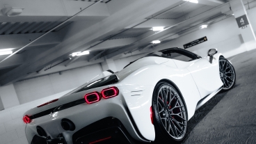 Ferrari SF90 Spider | Bianco Avus | on ANRKY AN10 | Satin Brushed Gunmetal