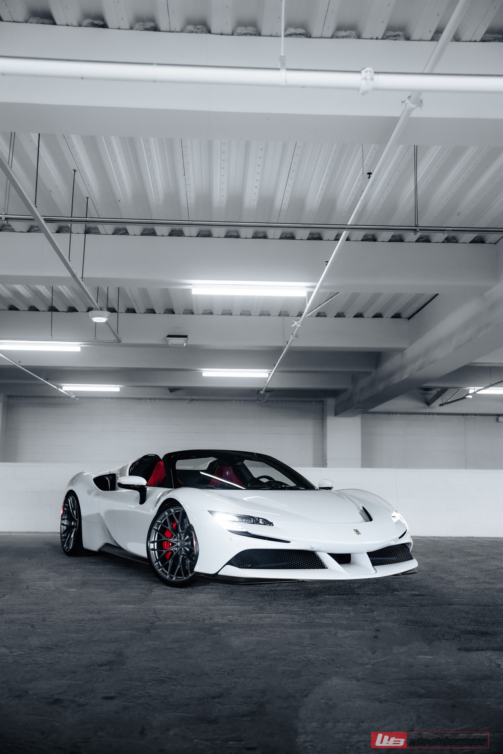 Ferrari SF90 Spider | Bianco Avus | on ANRKY AN10 | Satin Brushed Gunmetal