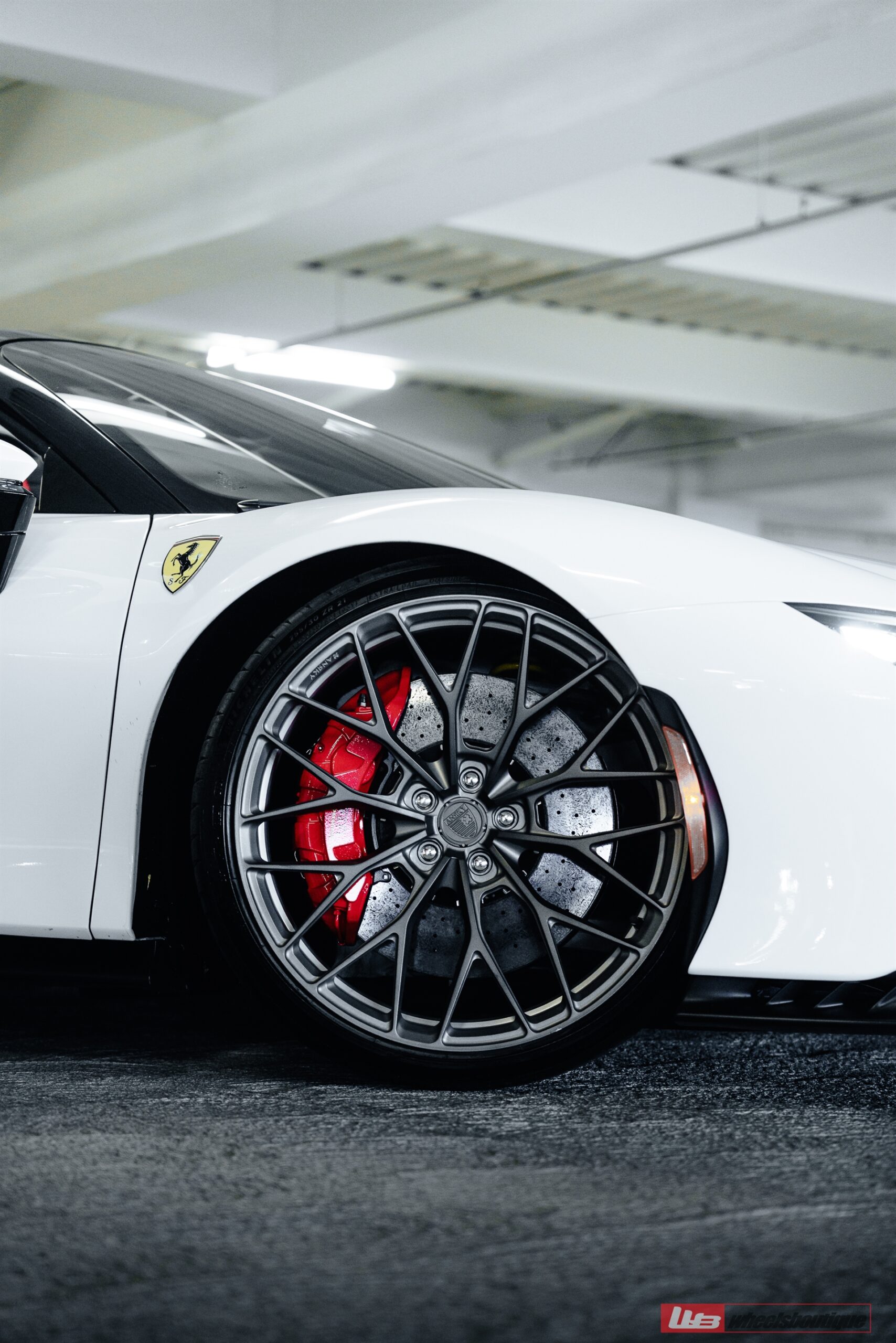 Ferrari SF90 Spider | Bianco Avus | on ANRKY AN10 | Satin Brushed Gunmetal
