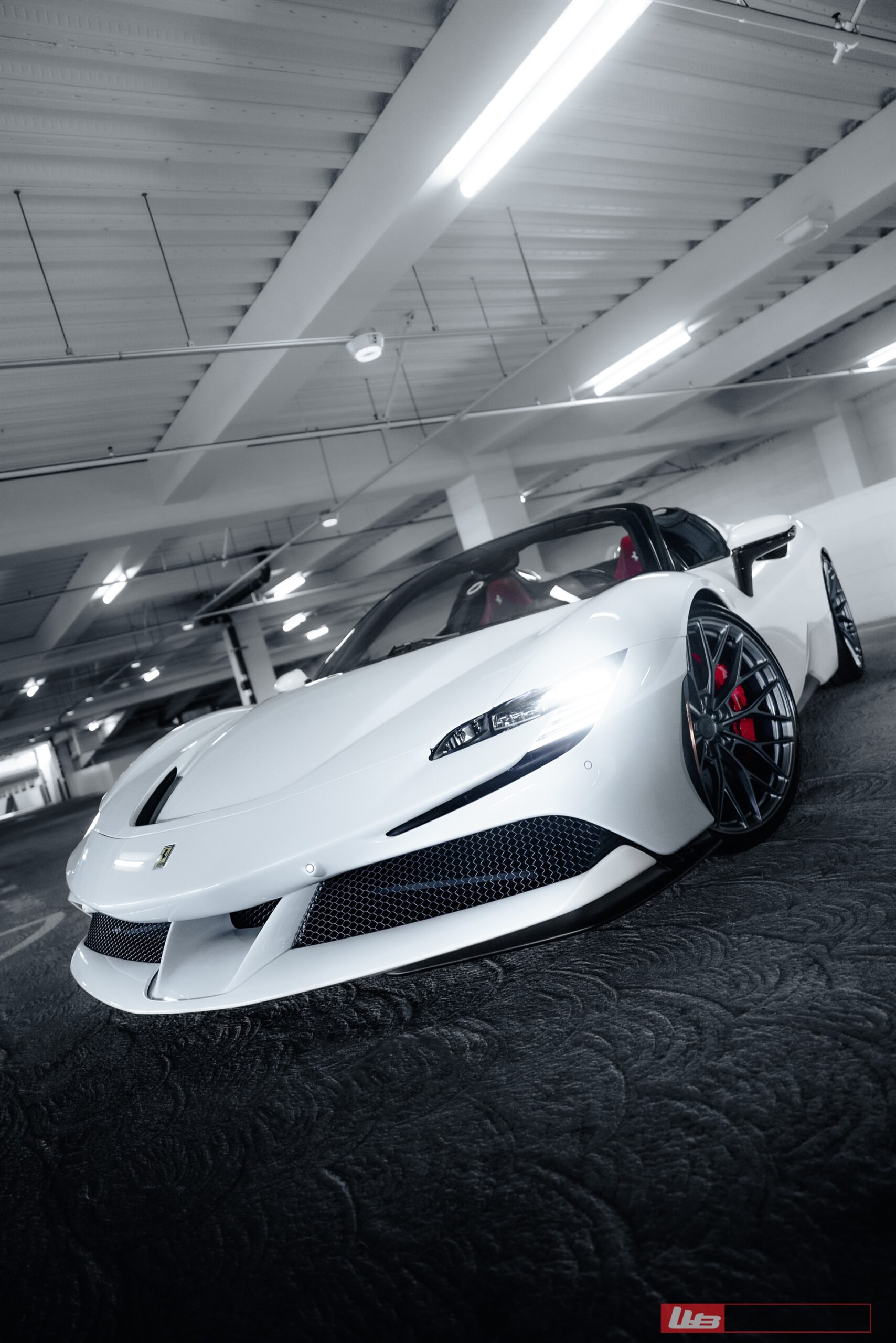 Ferrari SF90 Spider | Bianco Avus | on ANRKY AN10 | Satin Brushed Gunmetal