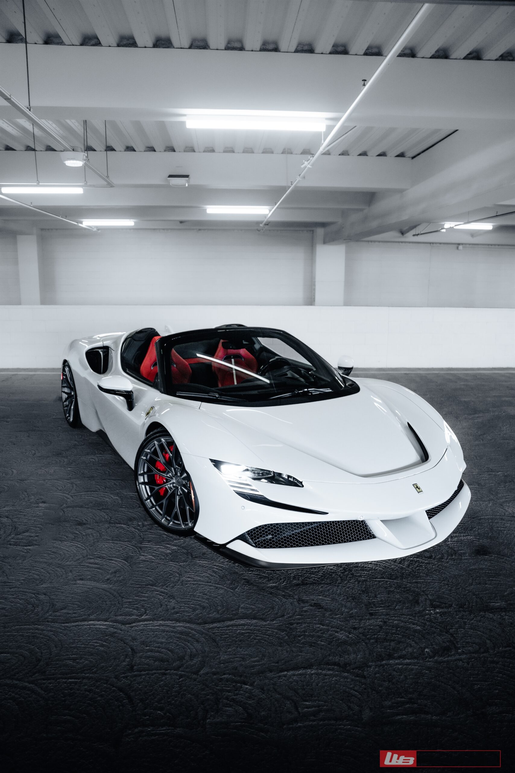 Ferrari SF90 Spider | Bianco Avus | on ANRKY AN10 | Satin Brushed Gunmetal