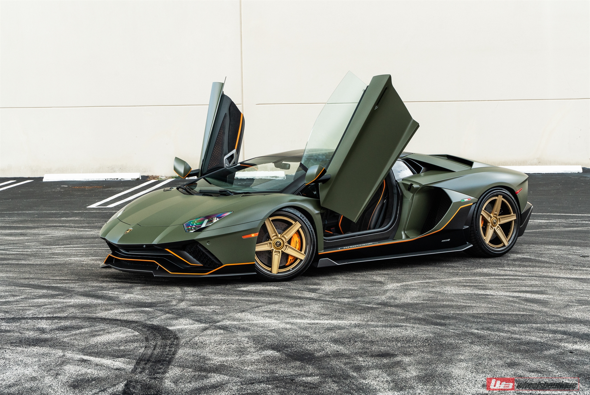 Lamborghini Aventador Ultimae Roadster | | on ANRKY RS.3C | Satin Gold