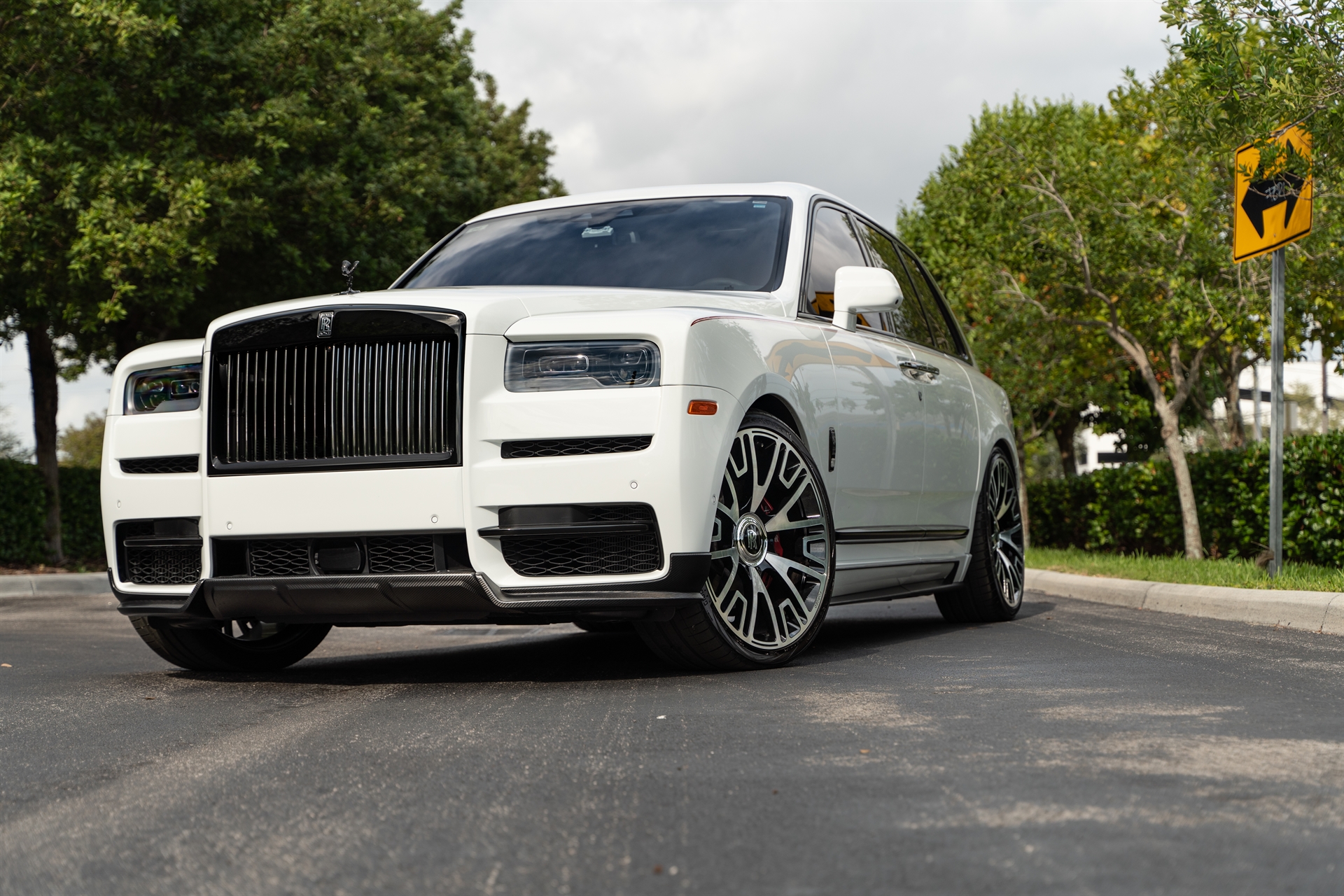 Mansory V.6 | Rolls-Royce Cullinan Black Badge
