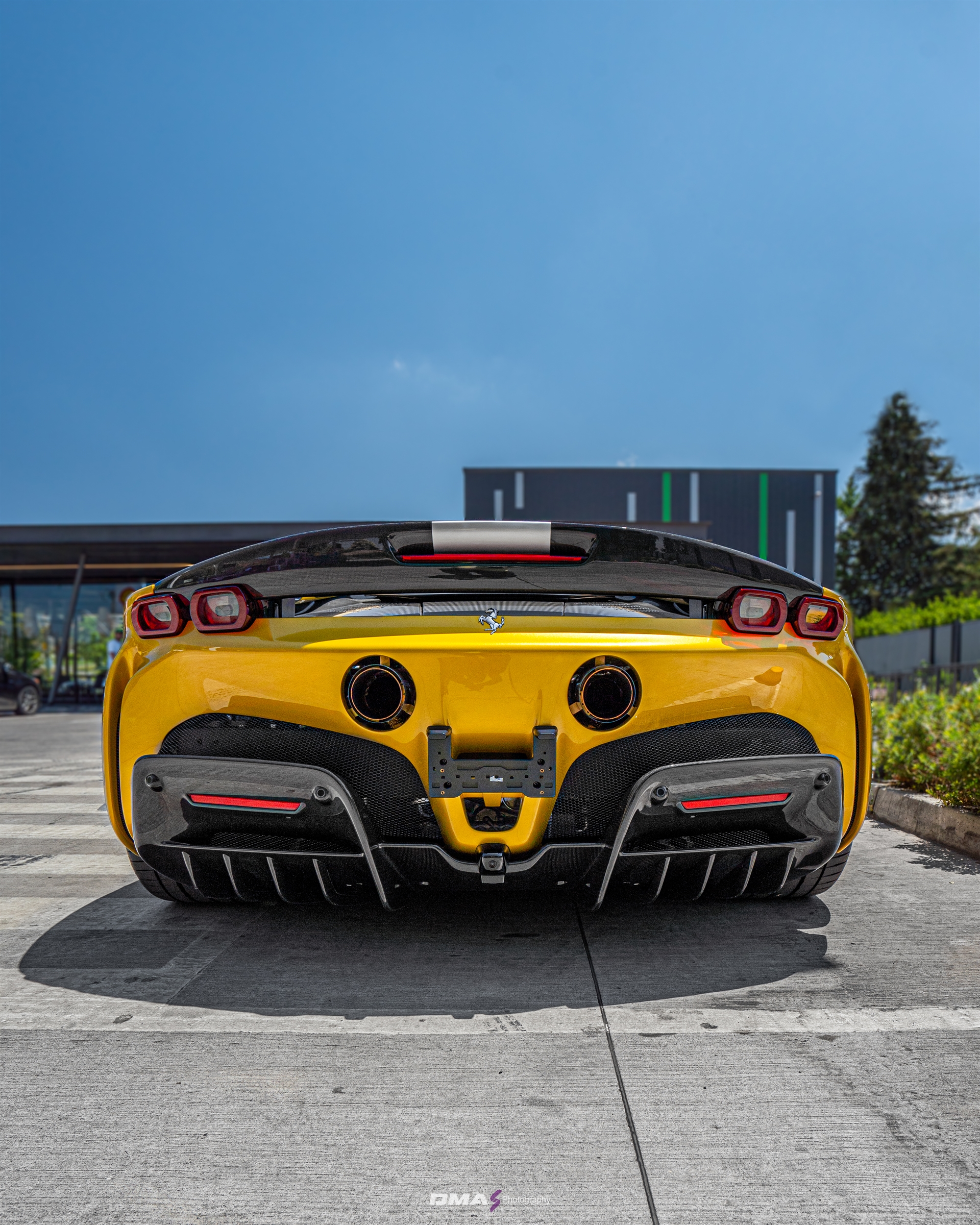 Ferrari SF90 Spider | Giallo Monte Carlo | on HRE HX101 | Satin Bronze