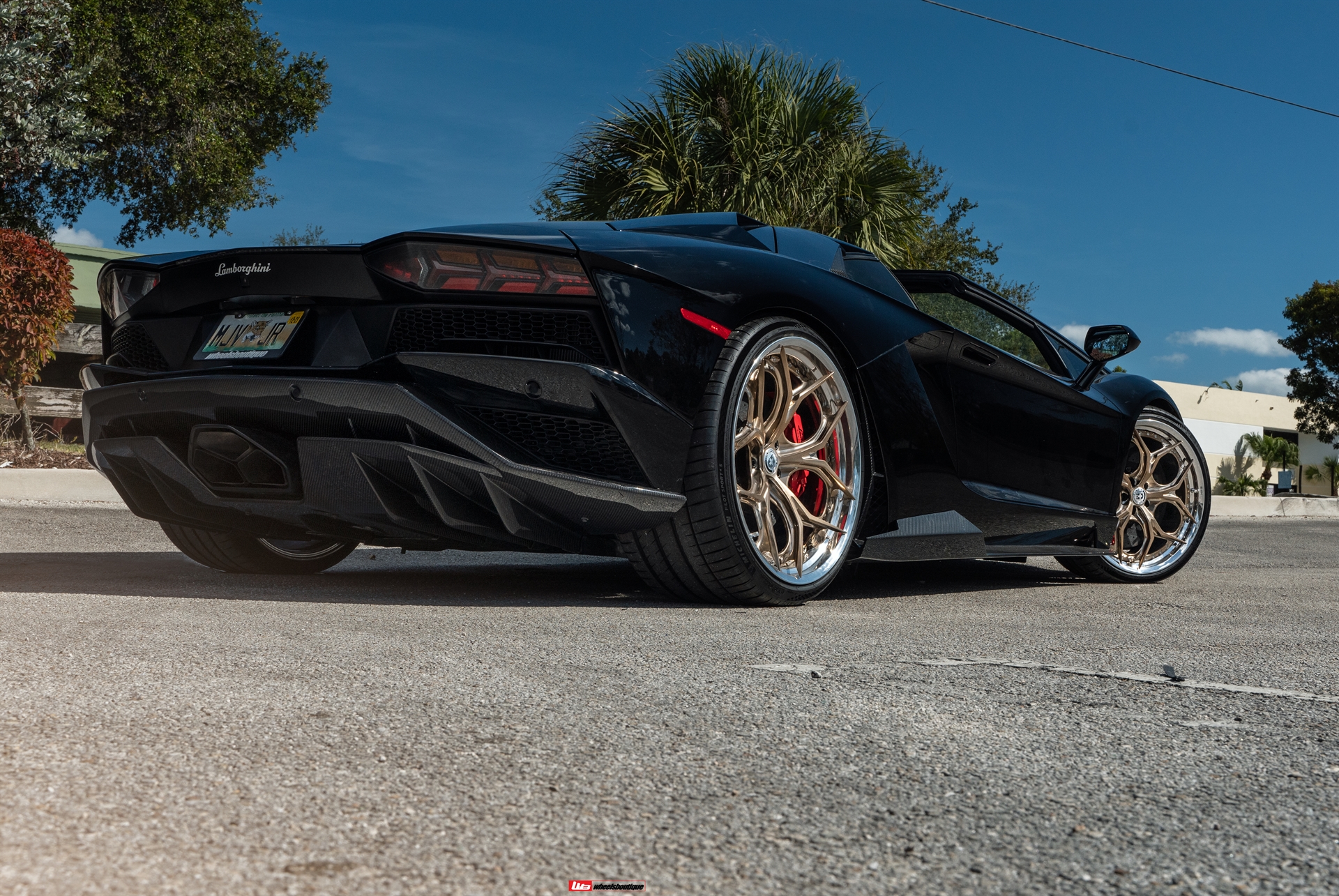 1016 Industries: Aventador S | Nero Octis | HRE S111SC | Polished Champagne
