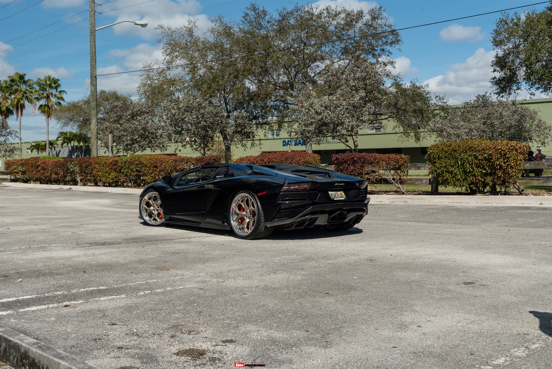 1016 Industries: Aventador S | Nero Octis | HRE S111SC | Polished Champagne