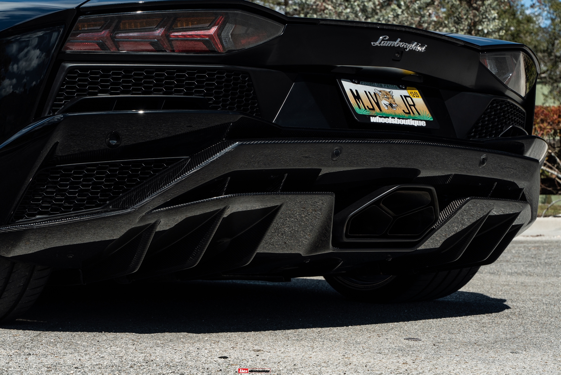 1016 Industries: Aventador S | Nero Octis | HRE S111SC | Polished Champagne