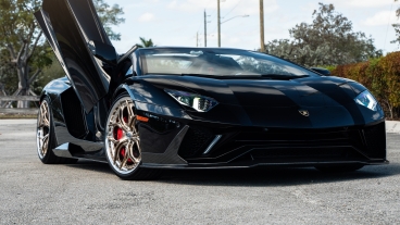 1016 Industries: Aventador S | Nero Octis | HRE S111SC | Polished Champagne