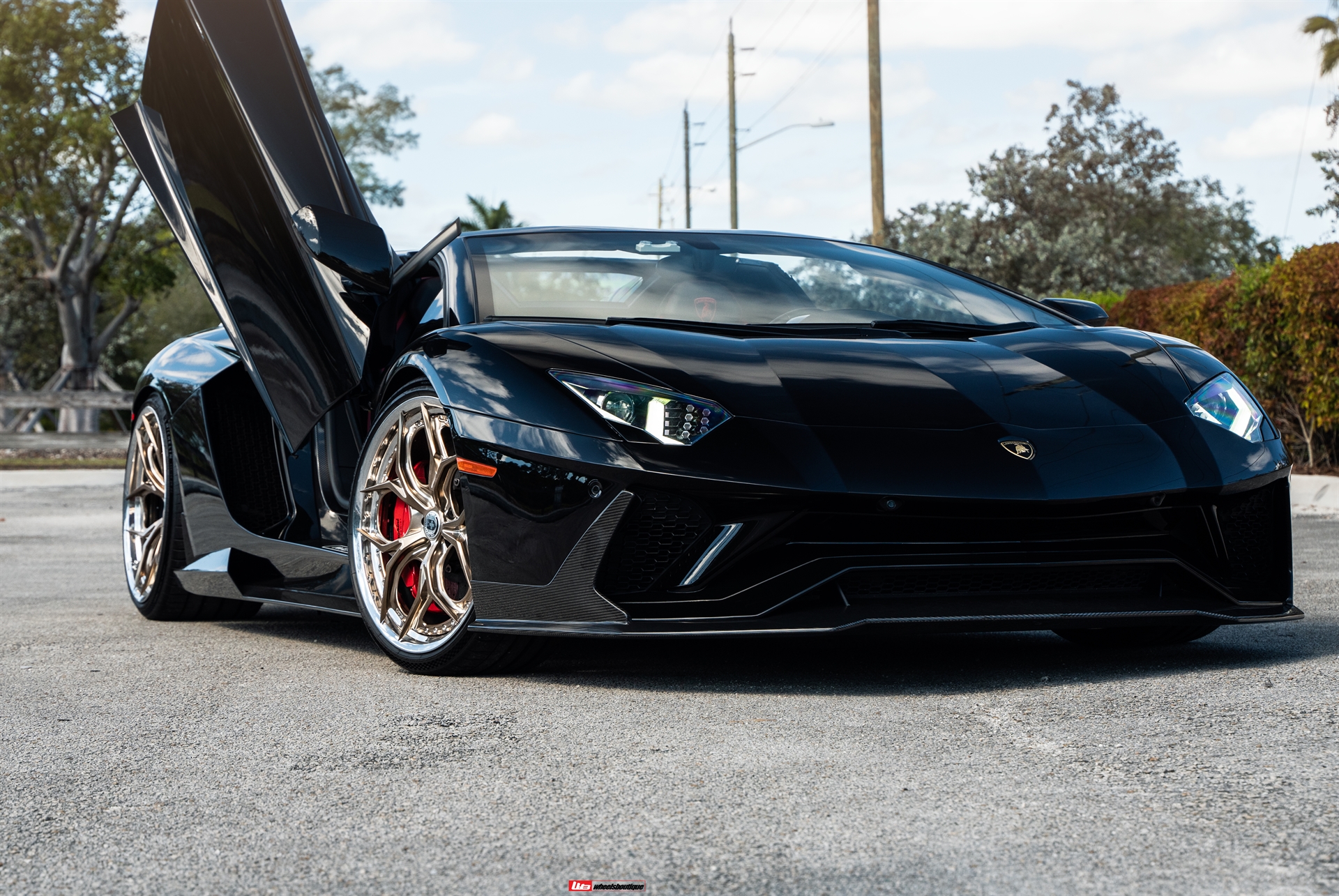 1016 Industries: Aventador S | Nero Octis | HRE S111SC | Polished Champagne