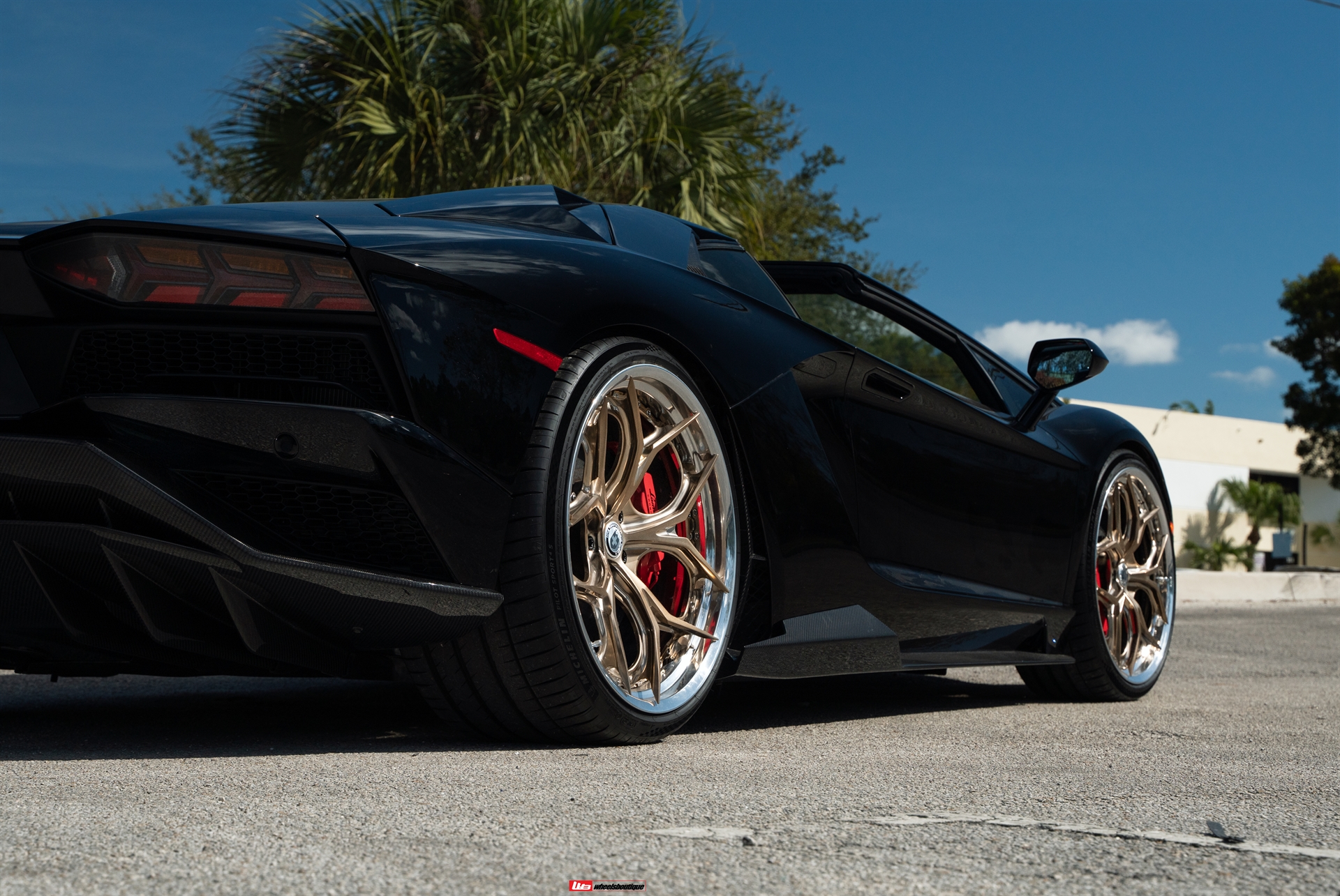 1016 Industries: Aventador S | Nero Octis | HRE S111SC | Polished Champagne