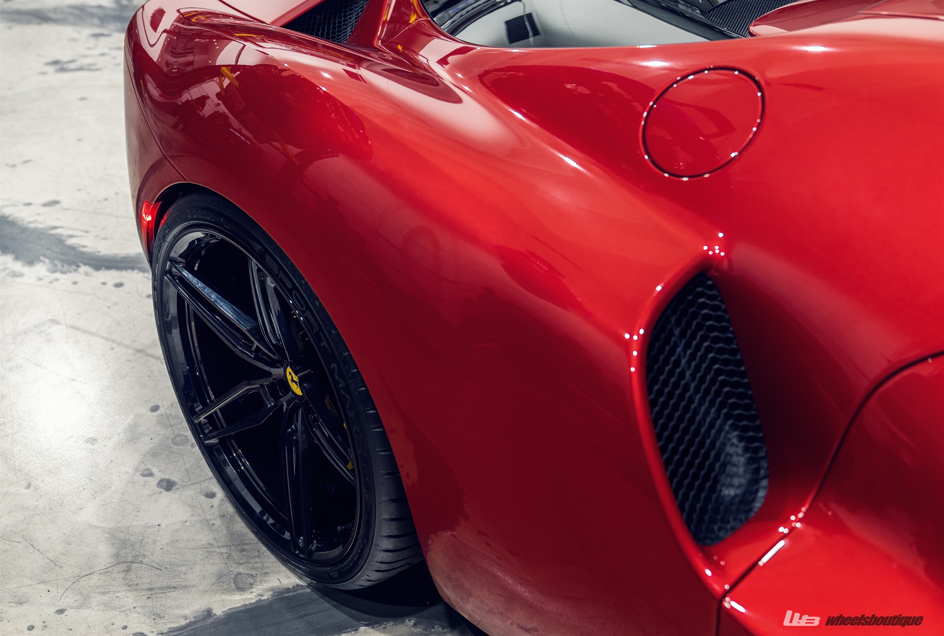 Ferrari 296 GTB | Rosso Corsa | on ANRKY AN17 | Gloss Black