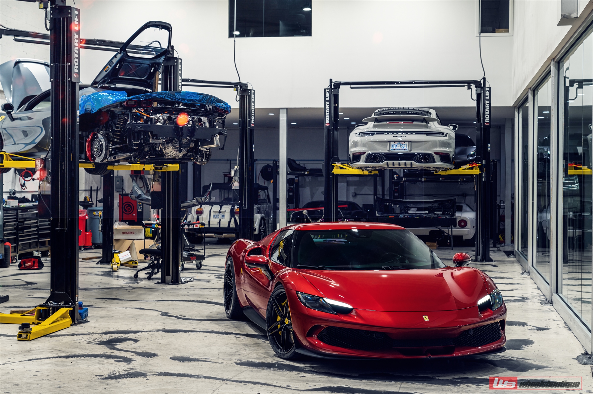 Ferrari 296 GTB | Rosso Corsa | on ANRKY AN17 | Gloss Black