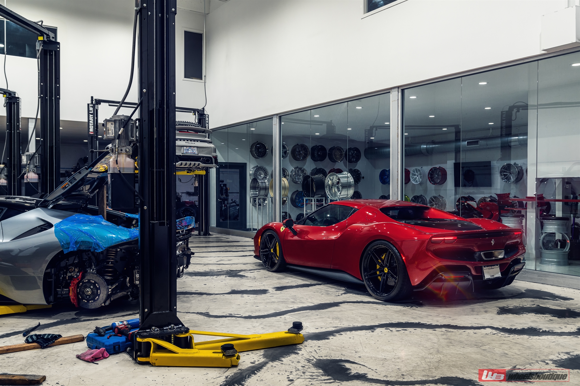 Ferrari 296 GTB | Rosso Corsa | on ANRKY AN17 | Gloss Black