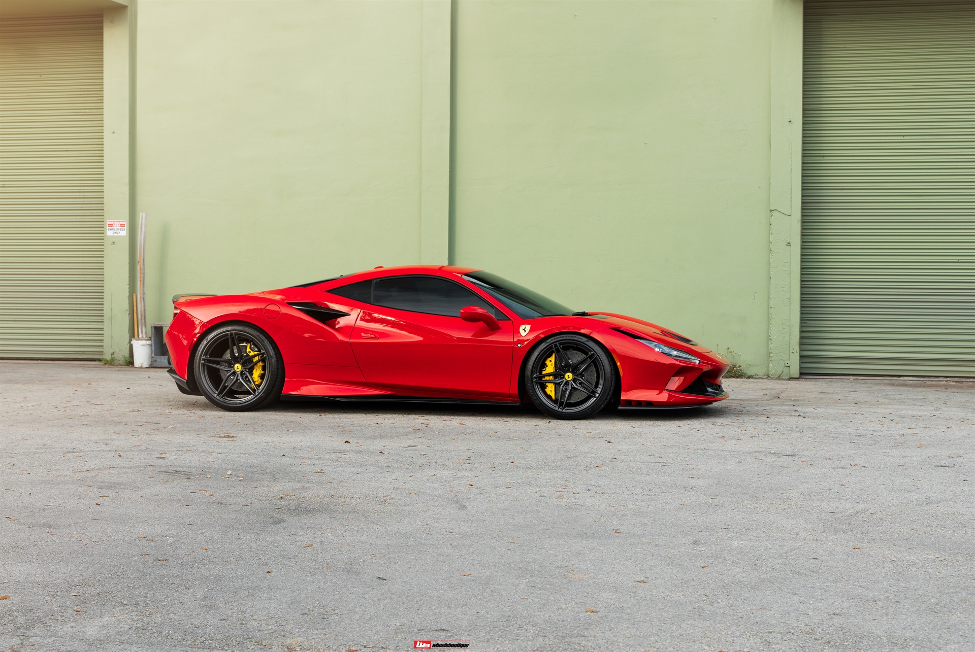 Novitec F8 | Rosso Corsa | on HRE P107SC  | Satin Black