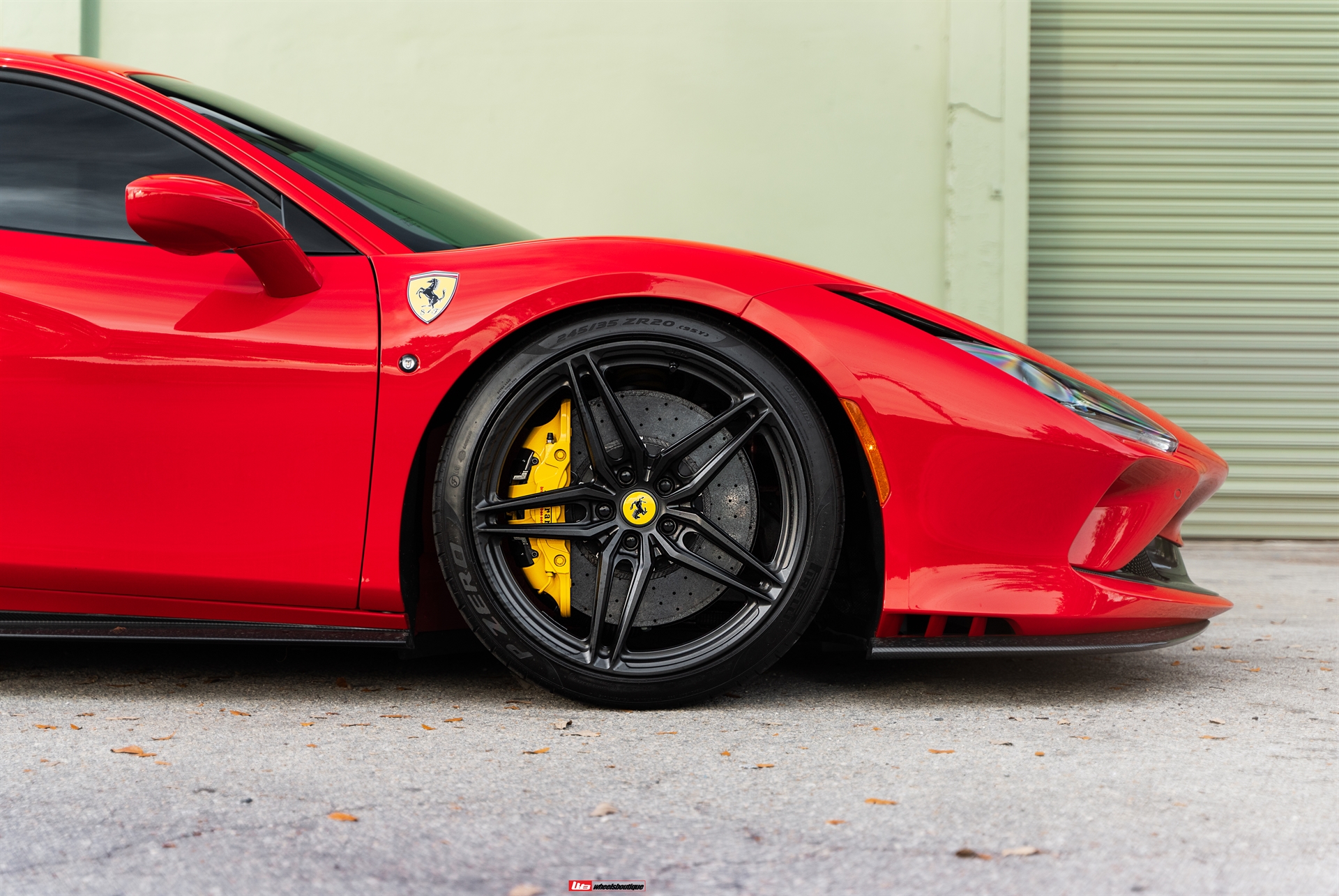Novitec F8 | Rosso Corsa | on HRE P107SC  | Satin Black