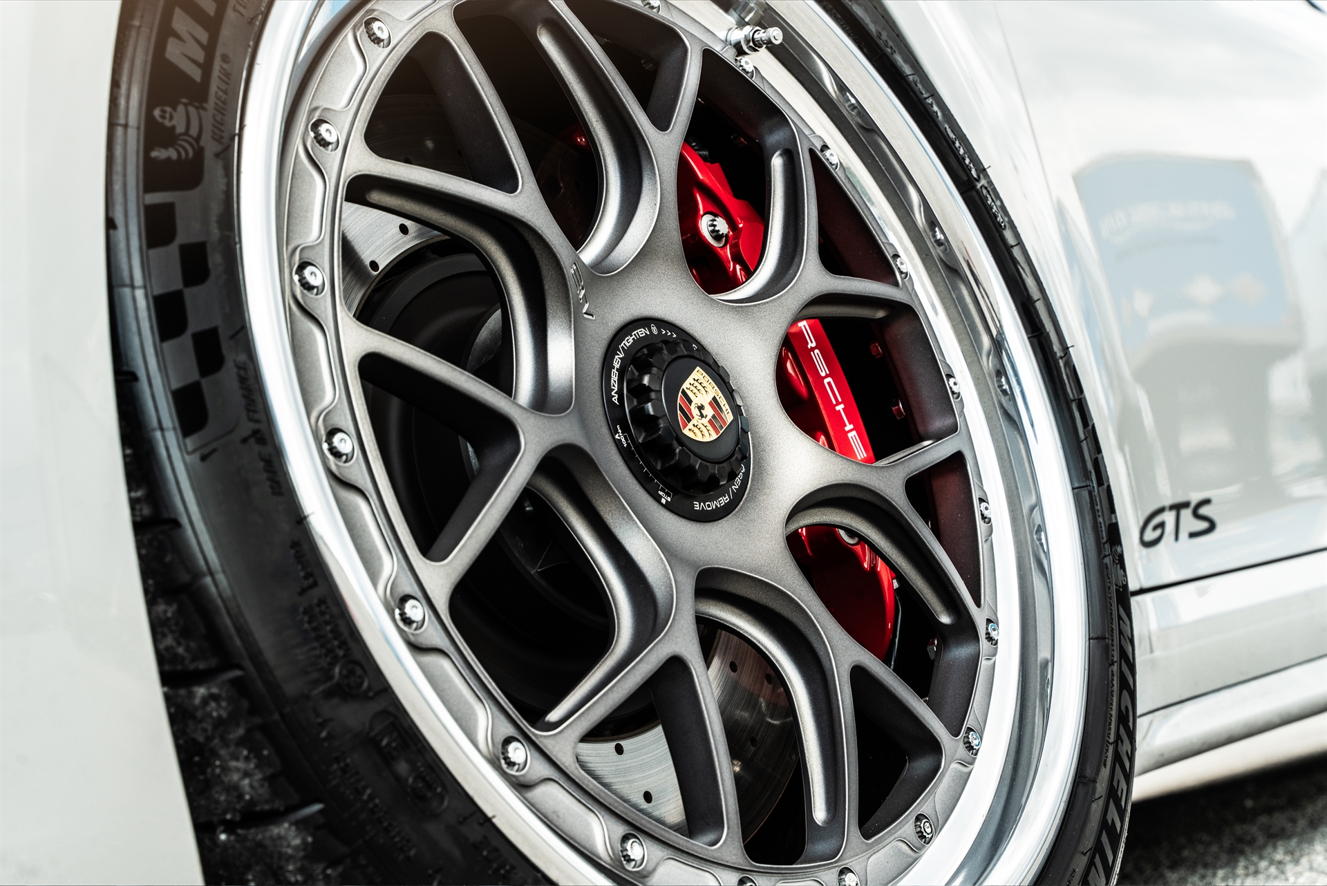 AL13 C007R | Porsche 992 GTS 1