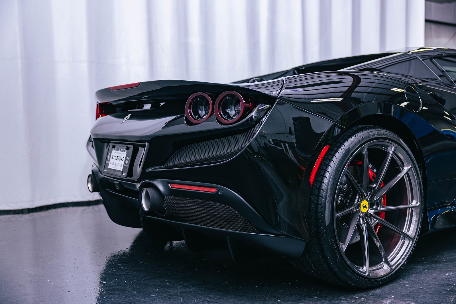 Ferrari F8 | Nero | on ANRKY AN13 | Mirror Polished Smoke