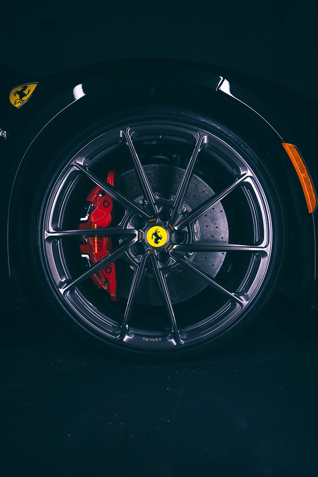 Ferrari F8 | Nero | on ANRKY AN13 | Mirror Polished Smoke