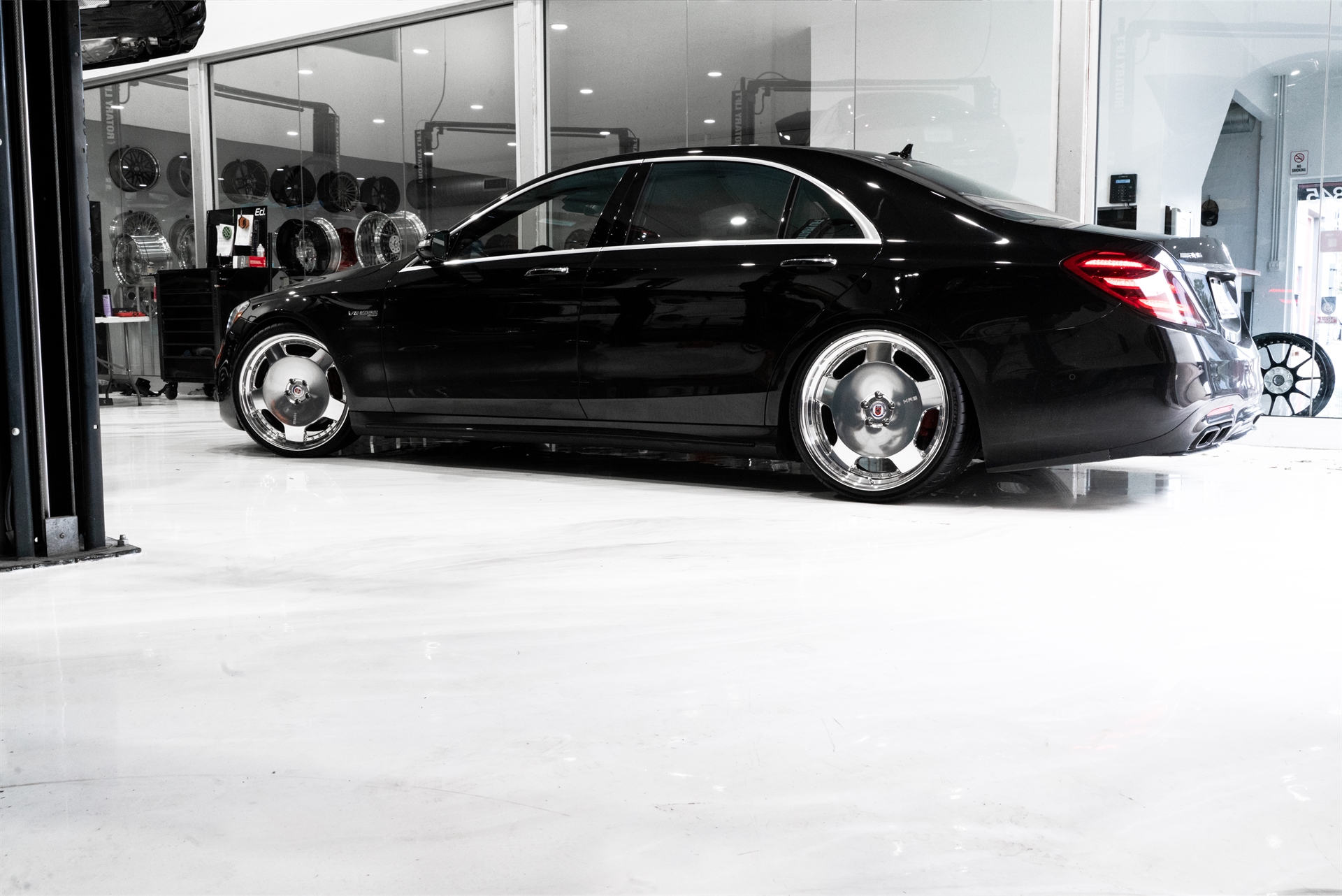 HRE 544 FMR | Mercedes-Benz W222 S63 AMG Sedan 1