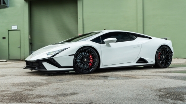 Lamborghini Huracan Tecnica | | on HRE P200 | Gloss Black