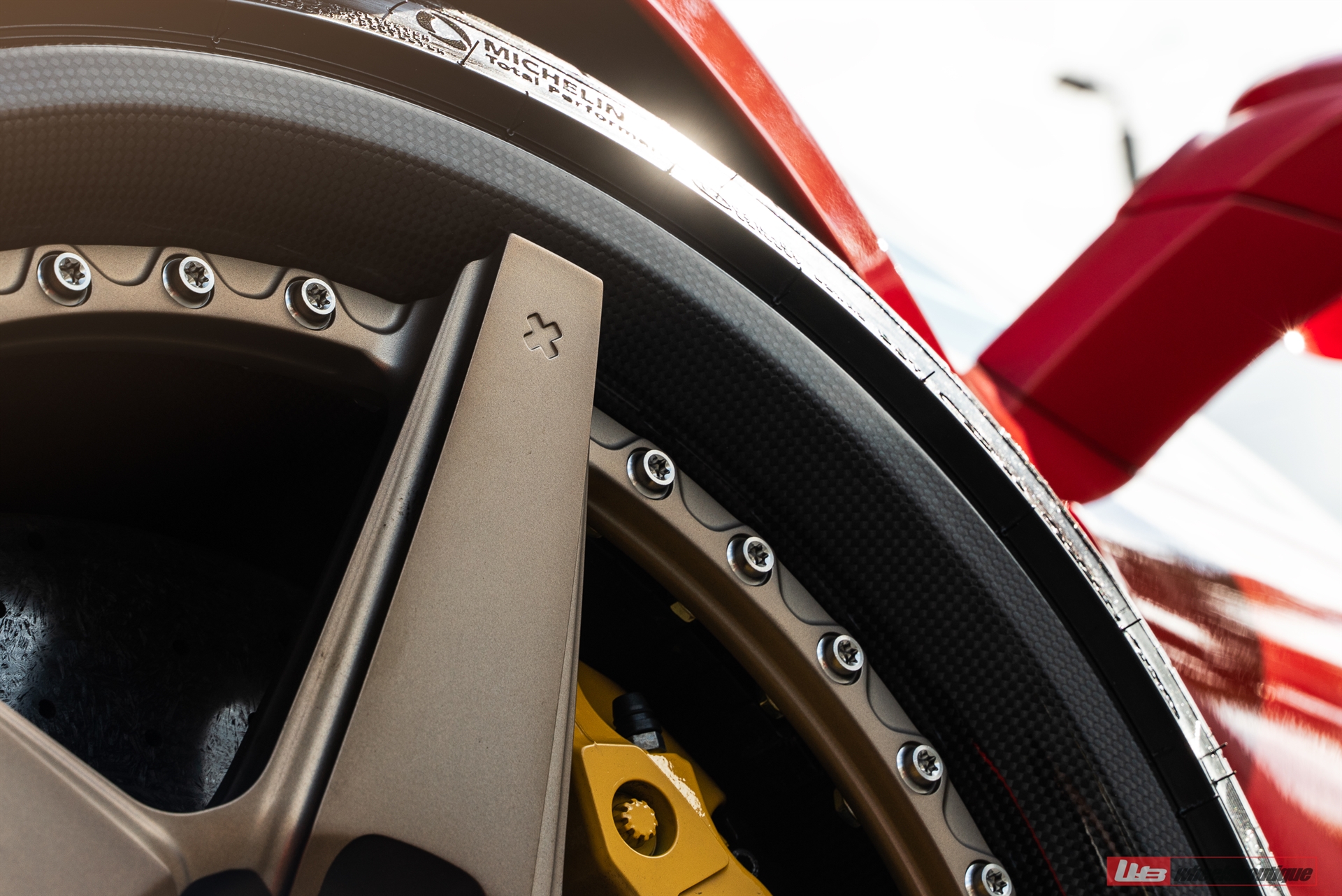 Ferrari F8 | Rosso Corsa | on ANRKY RS5.3C | Frozen Polished Champagne