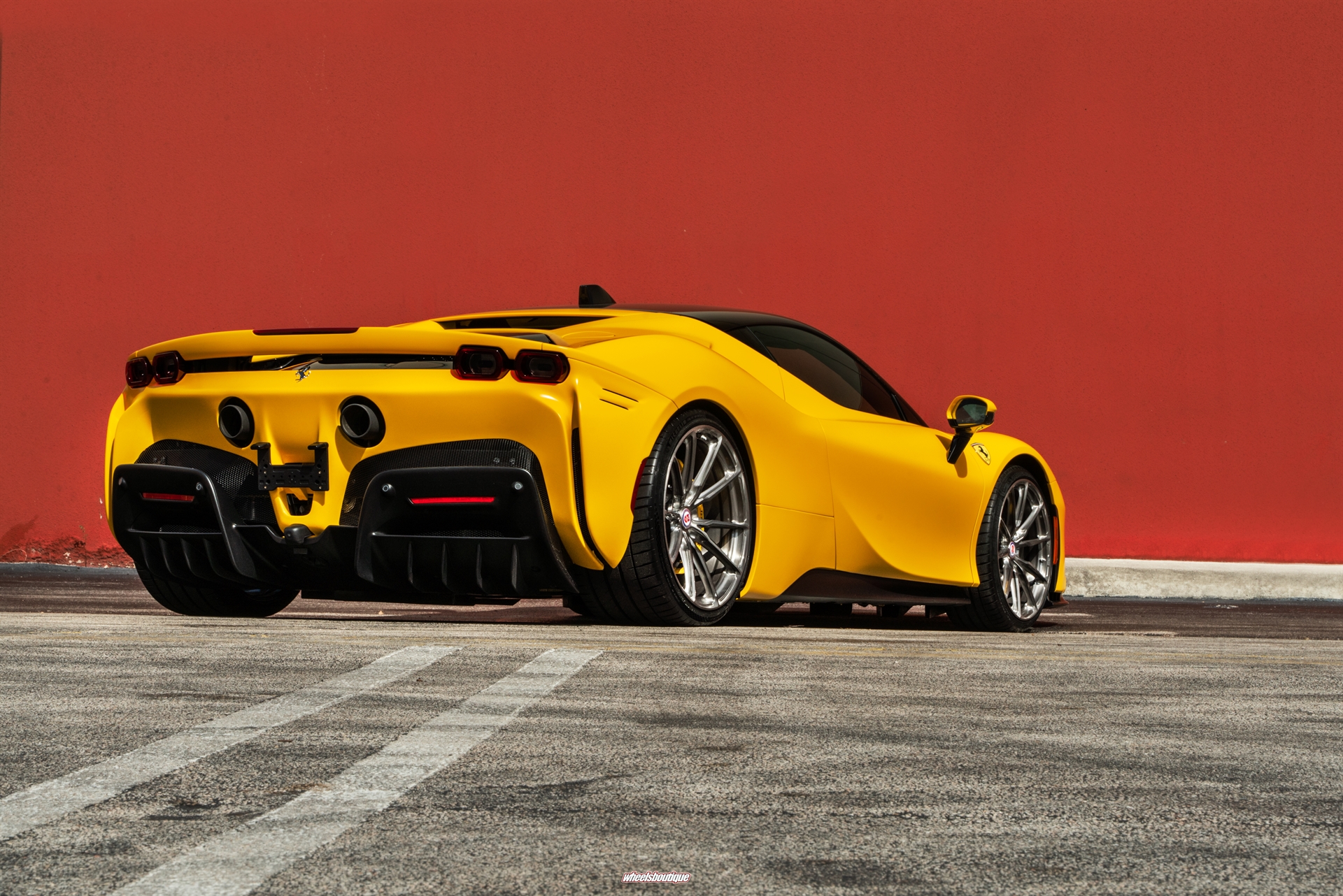 Ferrari SF90 | Giallo Modena | HRE P104SC | Brushed Dark Clear