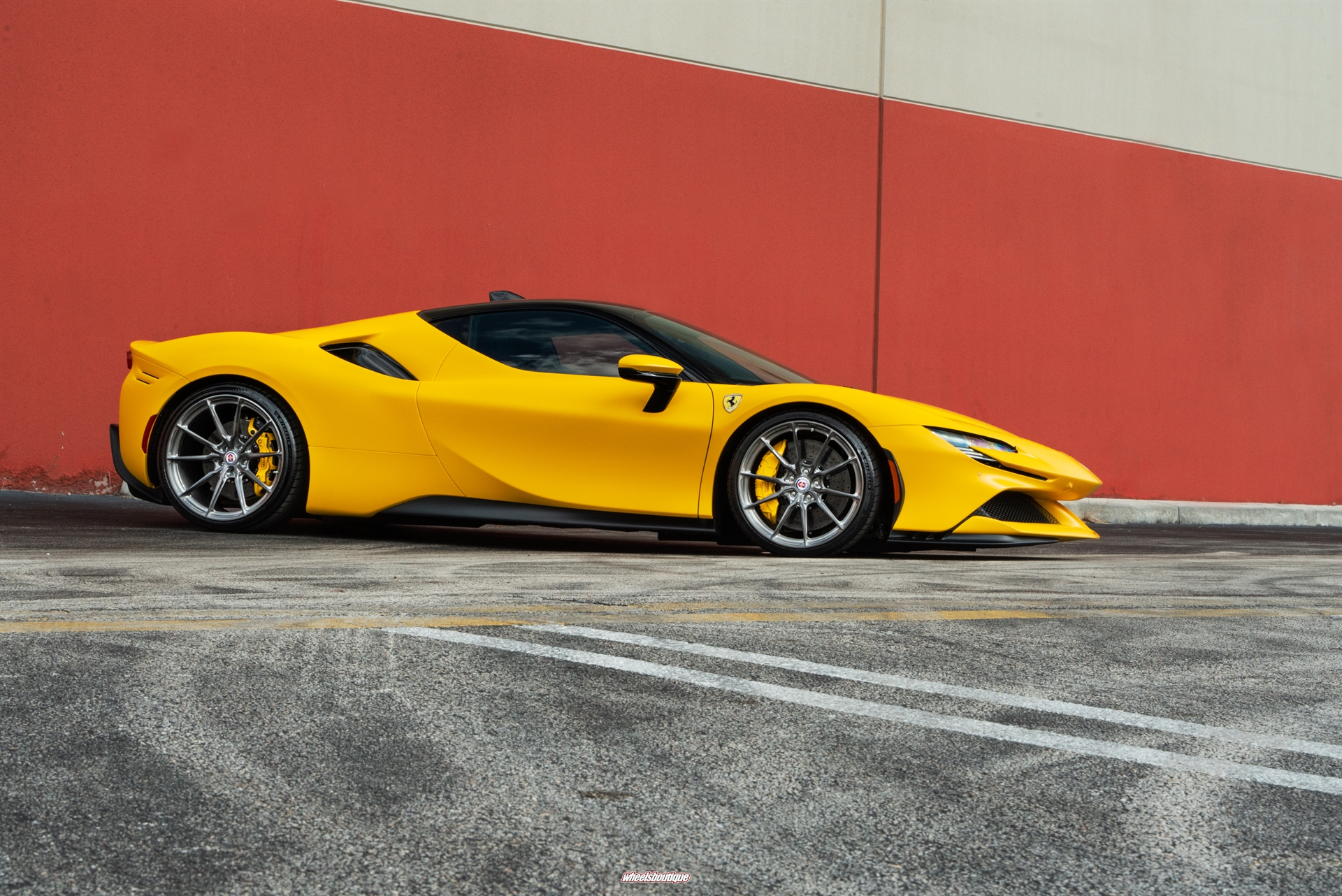 Ferrari SF90 | Giallo Modena | HRE P104SC | Brushed Dark Clear