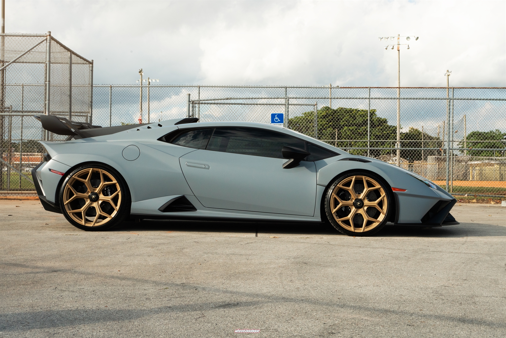 Lamborghini Huracan STO | | on Novitec NL4 | Satin Gold