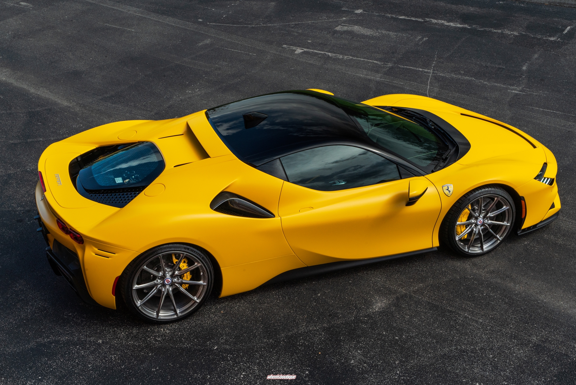 Ferrari SF90 | Giallo Modena | HRE P104SC | Brushed Dark Clear