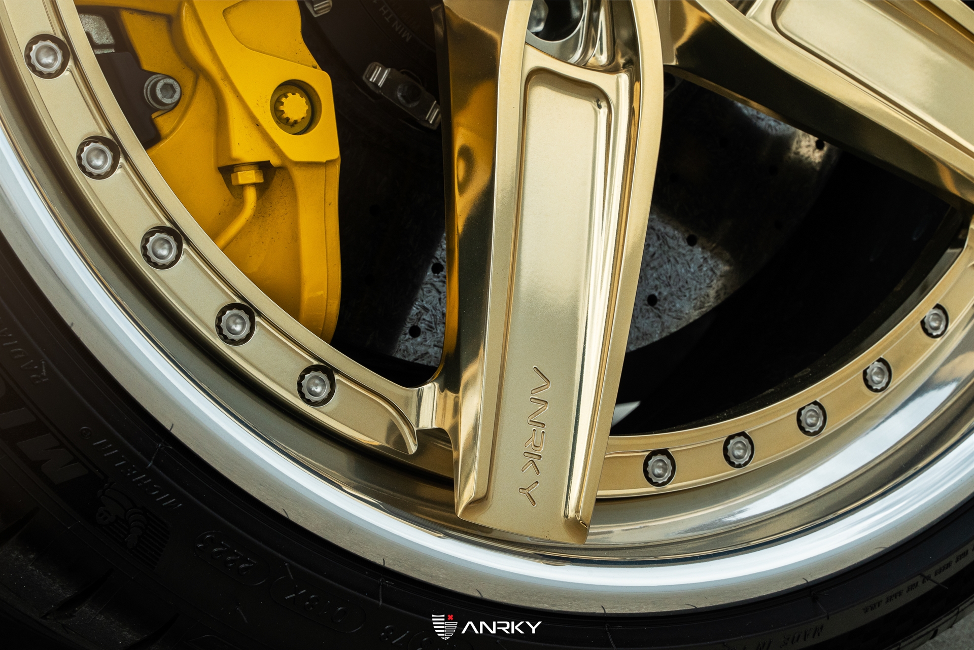NOVITEC 812 GTS | TDF Blu | on ANRKY AN35 | Polished Gold