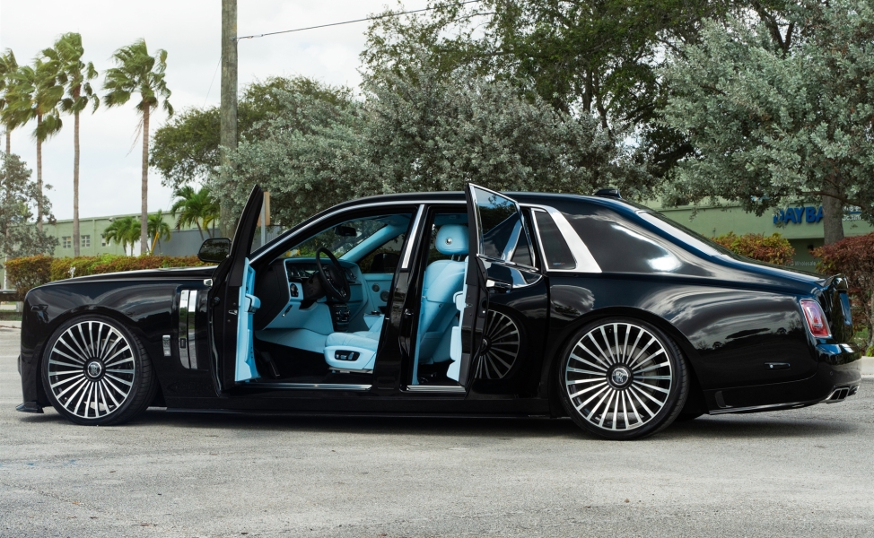 Rolls-Royce Phantom EWB with Mansory Body Kit