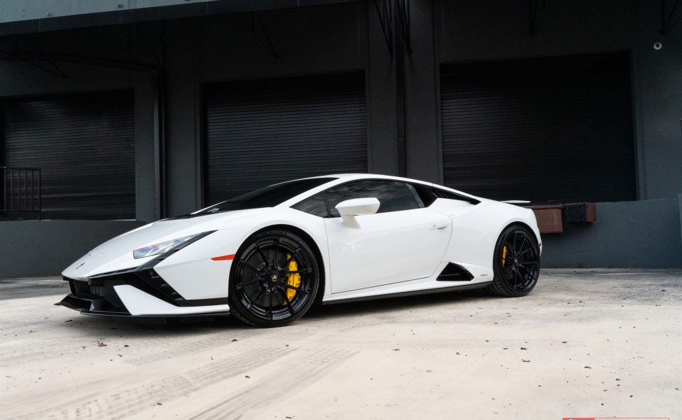 Lamborghini Huracan Tecnica | | on ANRKY AN22 | Gloss Black