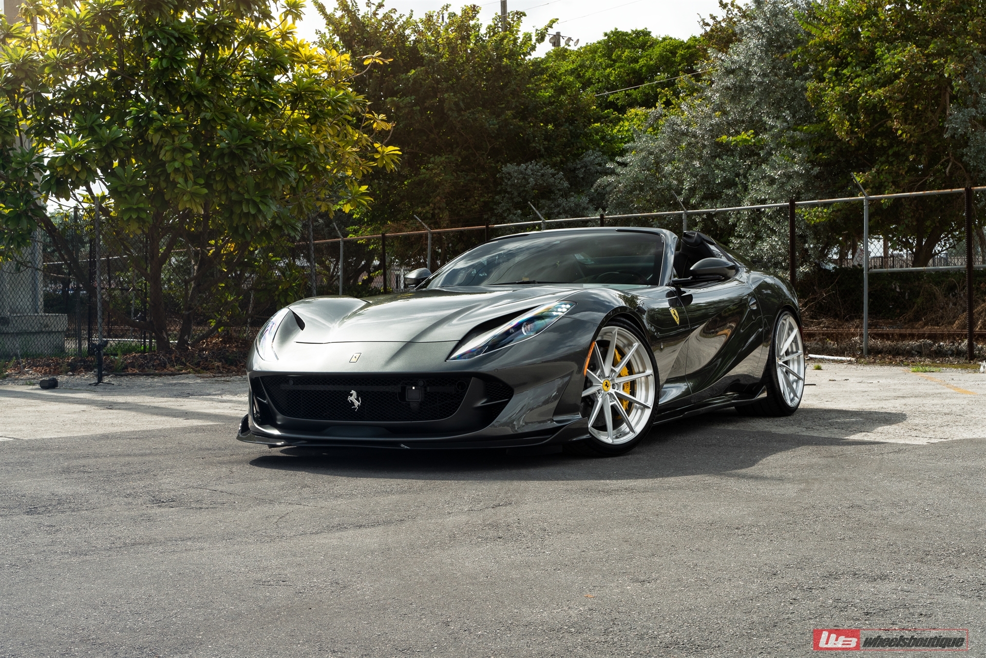 1016 Industries 812 GTS | Grigio Silverstone | on ANRKY AN28 | Brushed Clear