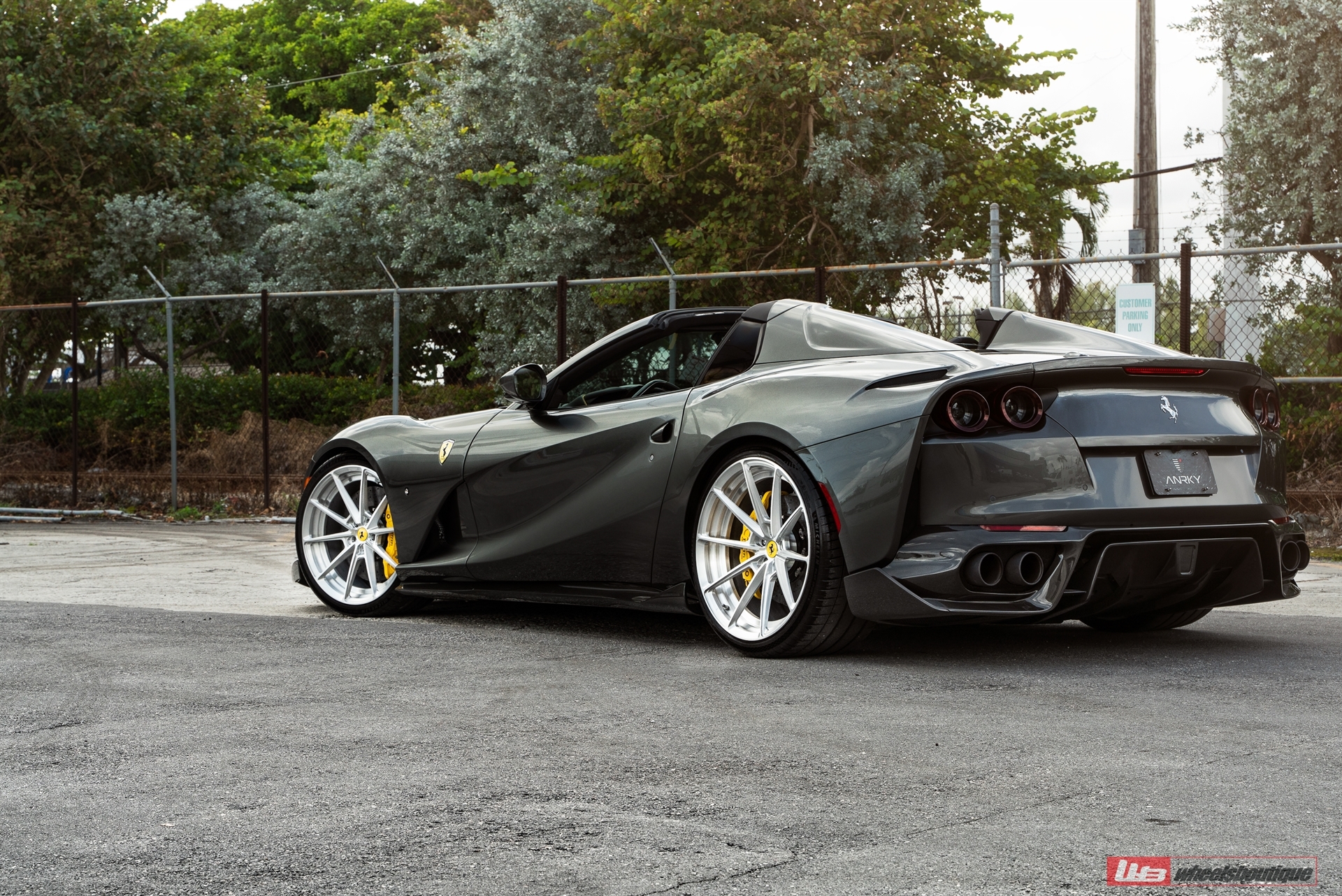 1016 Industries 812 GTS | Grigio Silverstone | on ANRKY AN28 | Brushed Clear