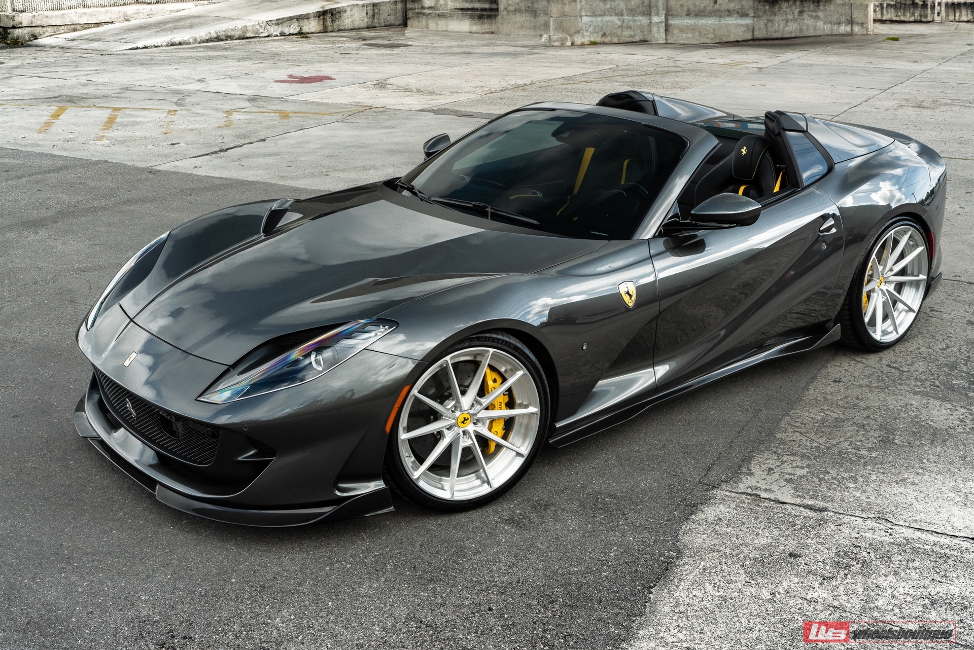 1016 Industries 812 GTS | Grigio Silverstone | on ANRKY AN28 | Brushed Clear