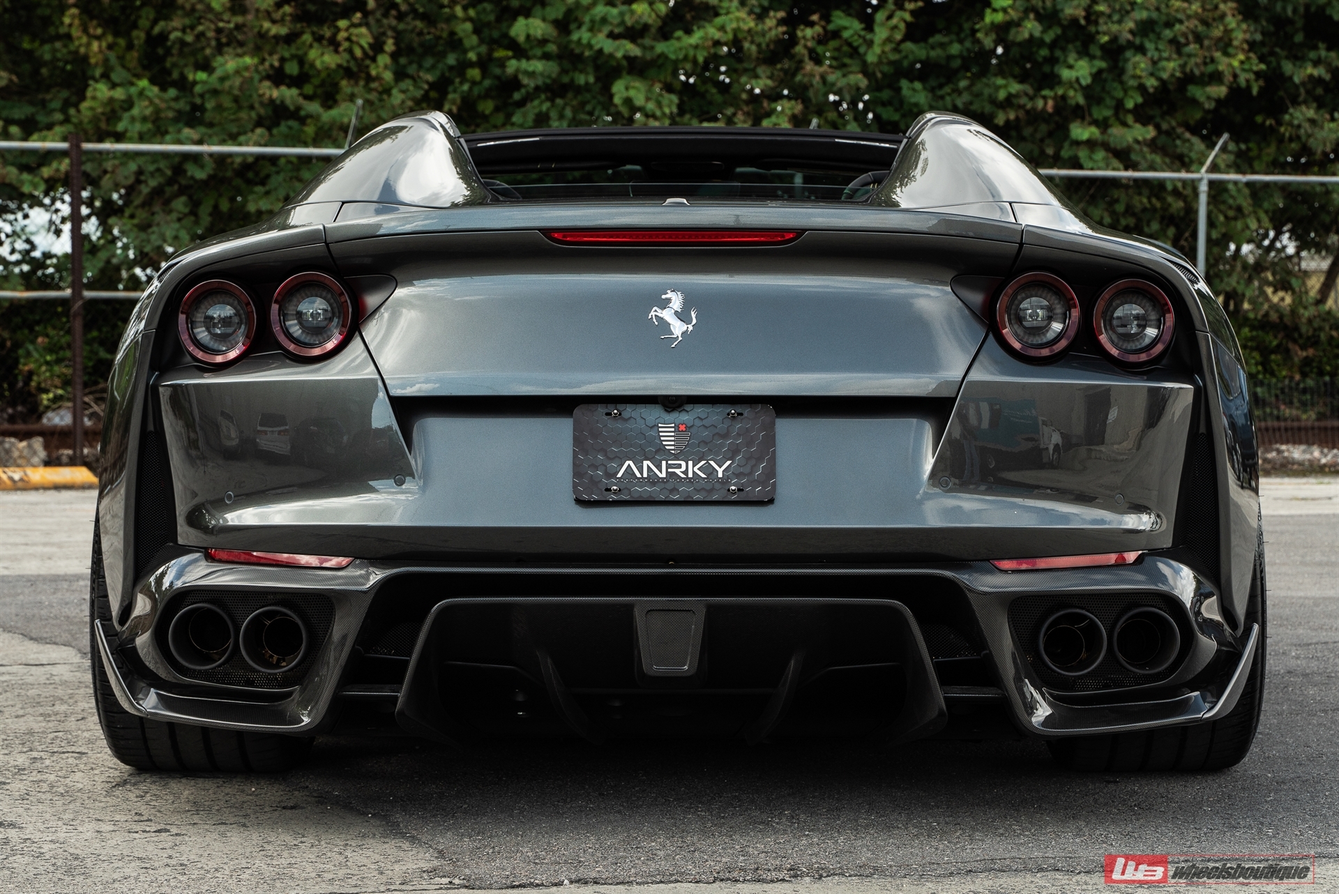1016 Industries 812 GTS | Grigio Silverstone | on ANRKY AN28 | Brushed Clear