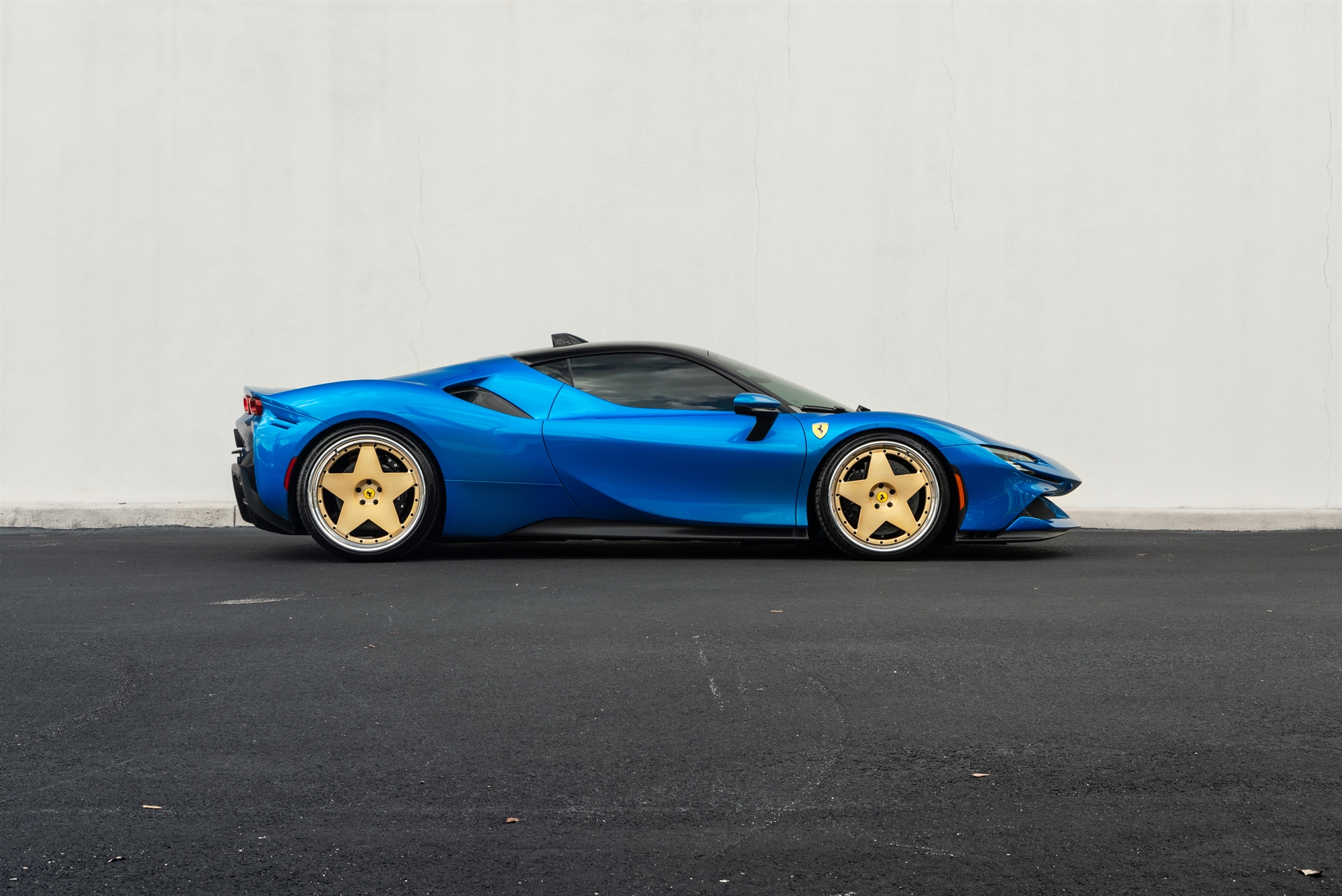 Ferrari SF90 | Blu Corsa | on 1886 S008 | Brushed Gold