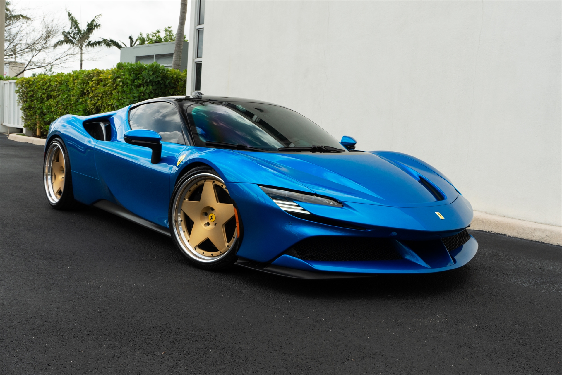 Ferrari SF90 | Blu Corsa | on 1886 S008 | Brushed Gold