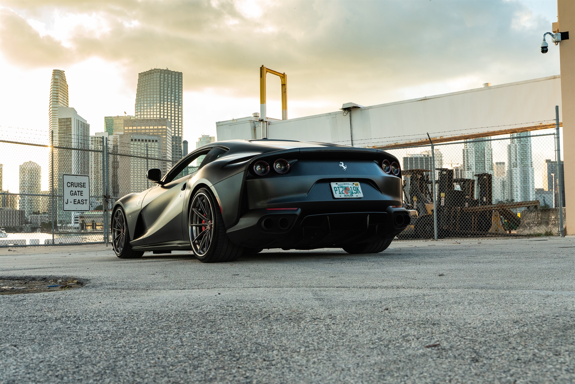 Ferrari 812 | Nero Opaco | on 1886 G-010 | Polished Smoke