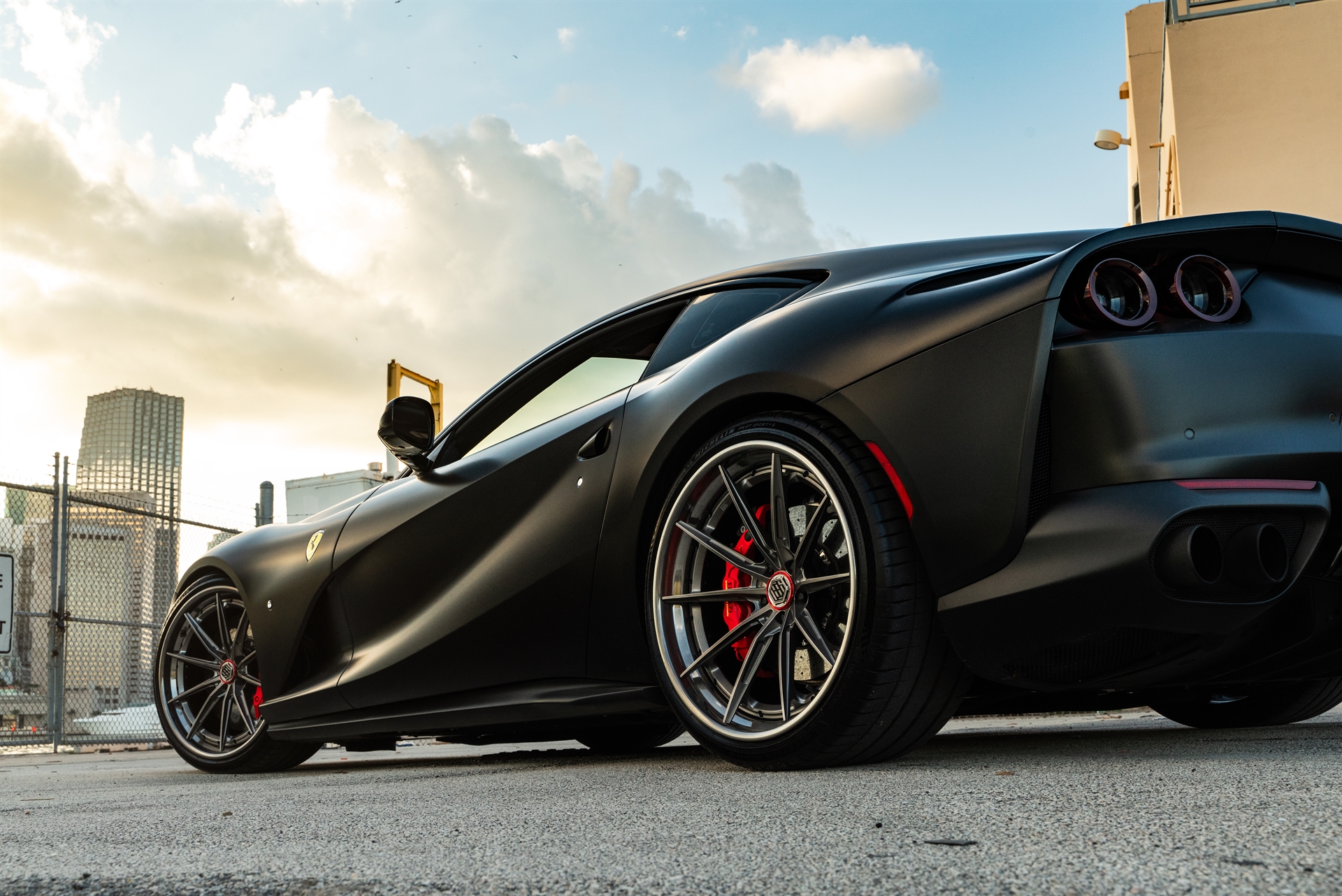 Ferrari 812 | Nero Opaco | on 1886 G-010 | Polished Smoke