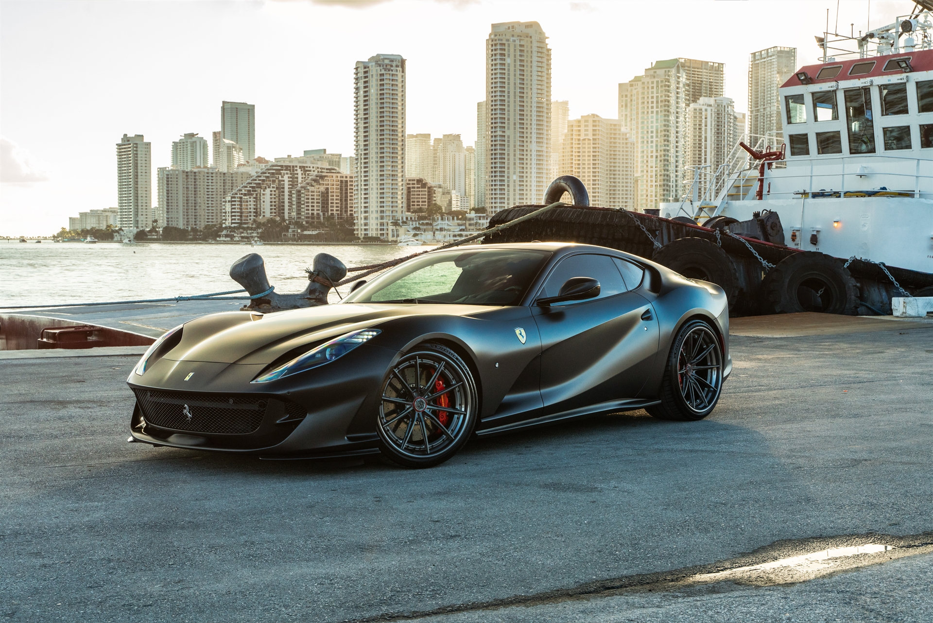 Ferrari 812 | Nero Opaco | on 1886 G-010 | Polished Smoke