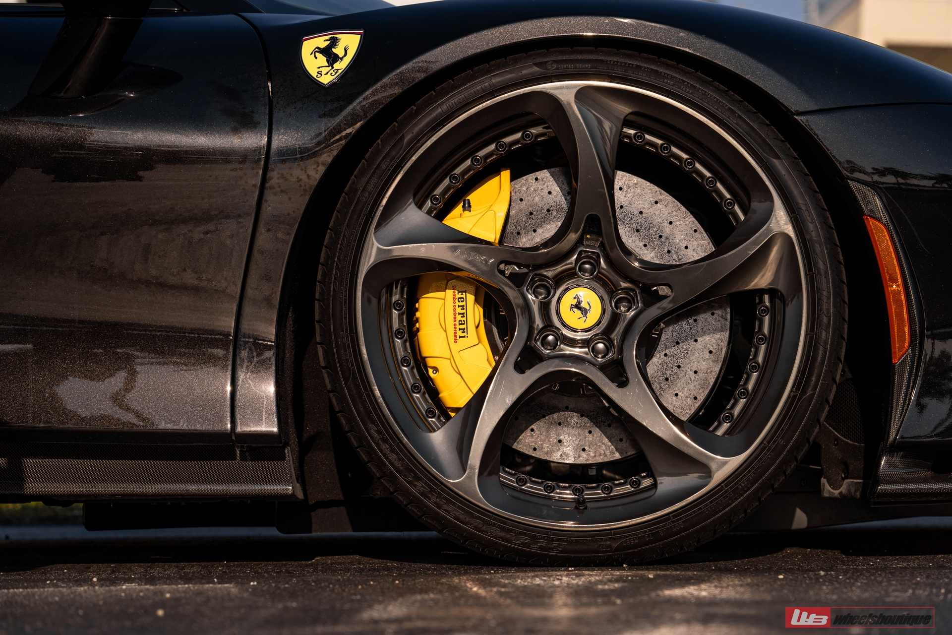 Ferrari SF90 Spider | Nero | on ANRKY XR-205 | Mirror Polished Smoke