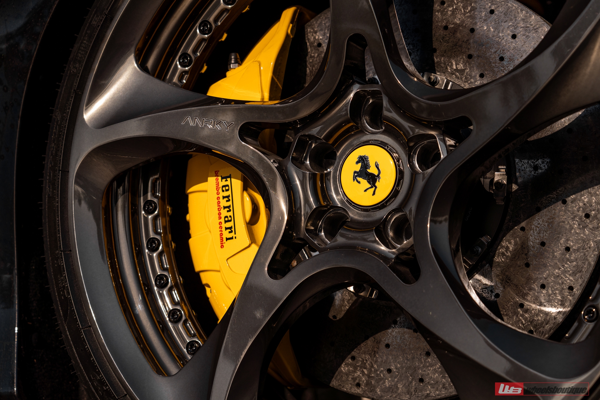 Ferrari SF90 Spider | Nero | on ANRKY XR-205 | Mirror Polished Smoke