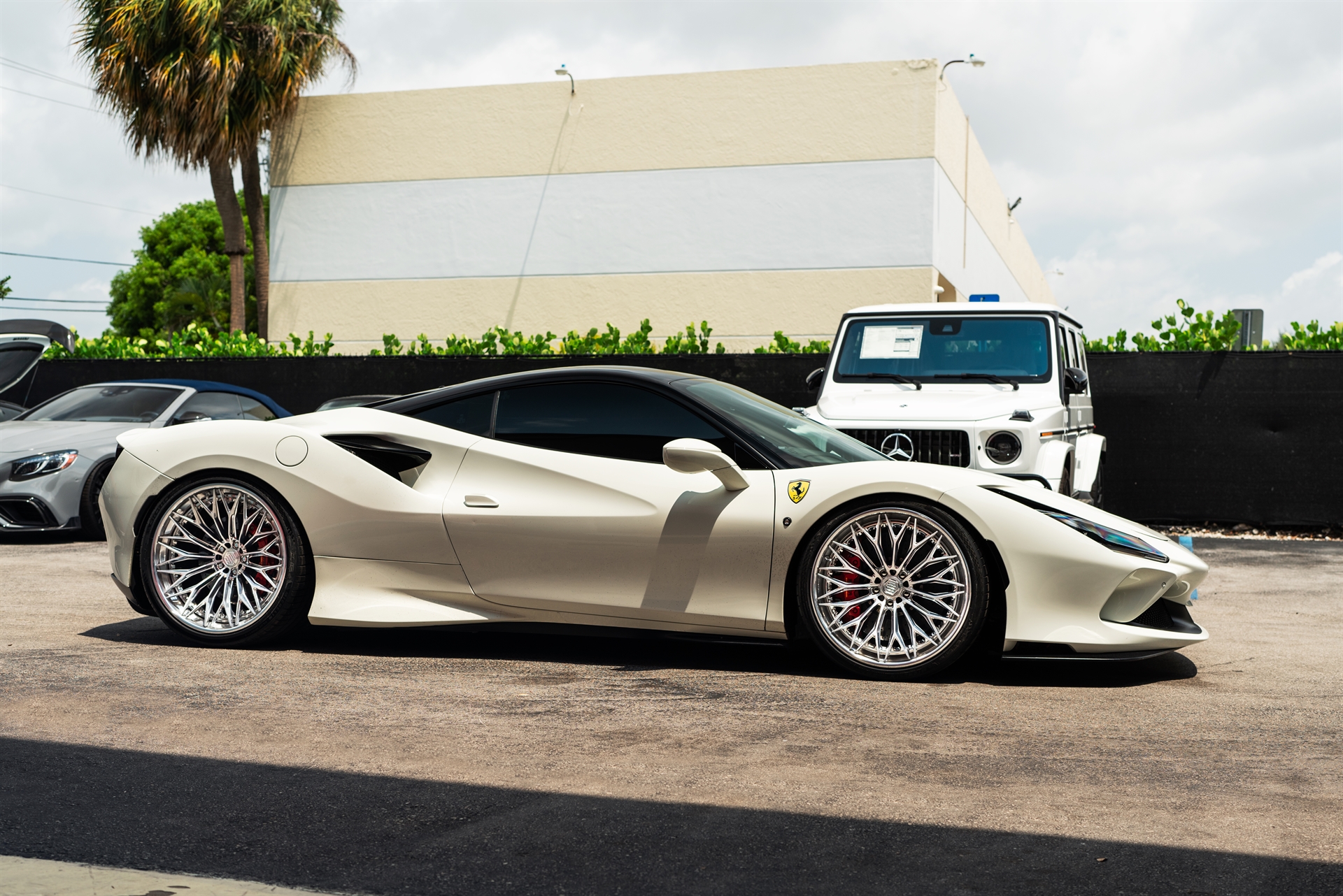 Ferrari F8 | Bianco Avus | on 1886 G015 | Polished Clear