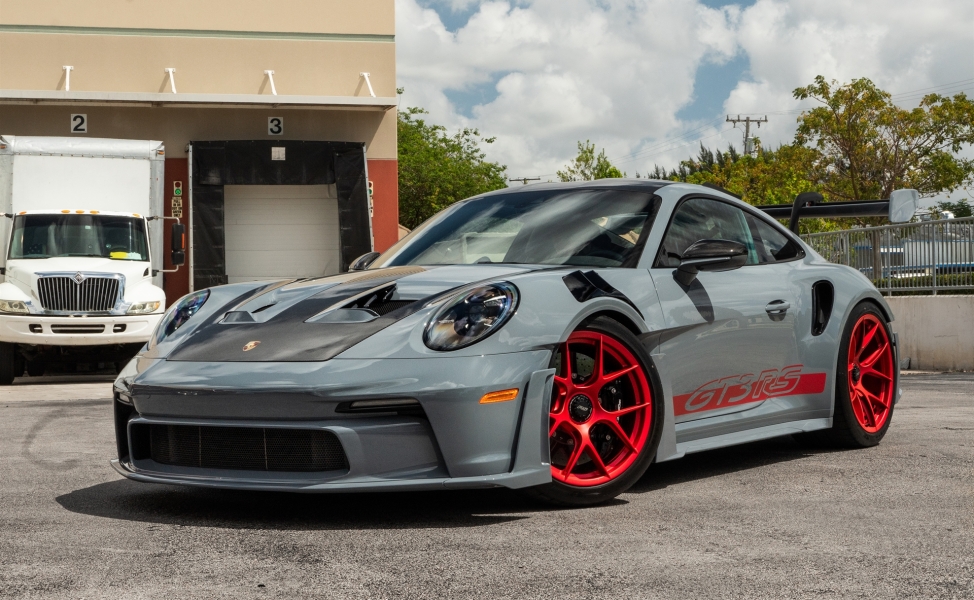 Arctic Grey 992 GT3 RS