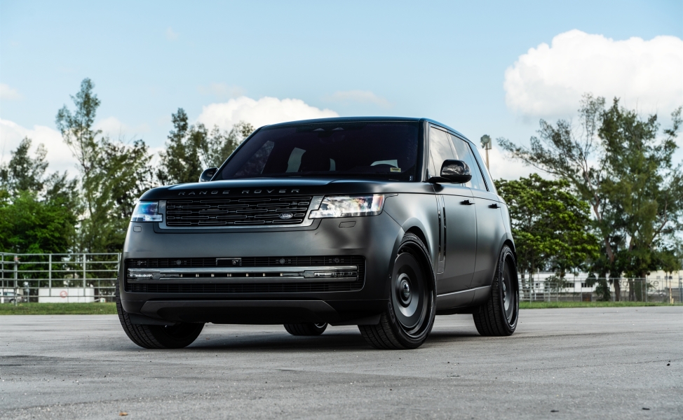 Land Rover Range Rover HSE | Obsidian Black | Avant Garde AGL78 Wheels | Satin Black