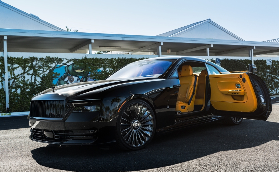 a Rolls Royce Spectre | 1886 G100