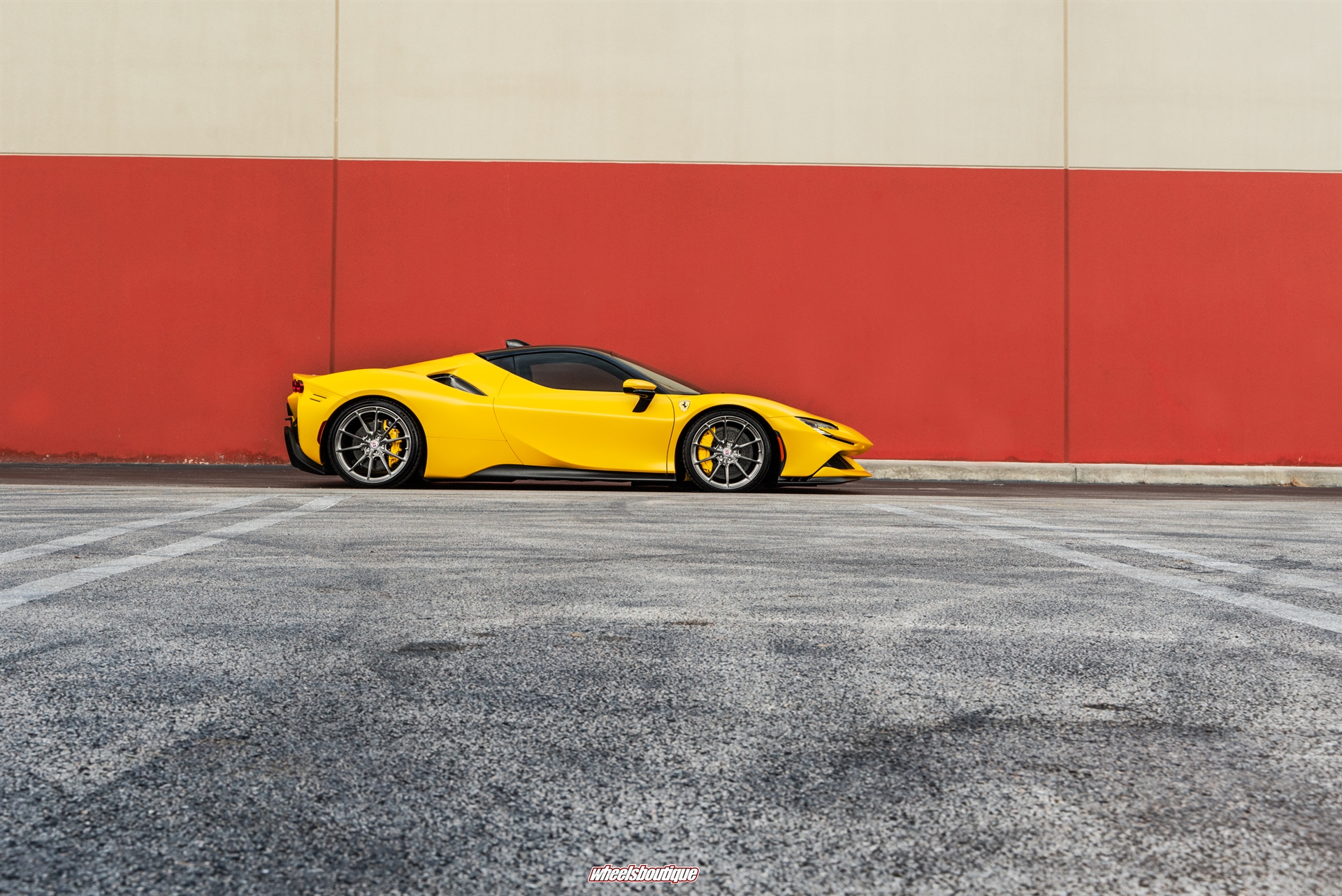 Ferrari SF90 | Giallo Modena | HRE P104SC | Brushed Dark Clear