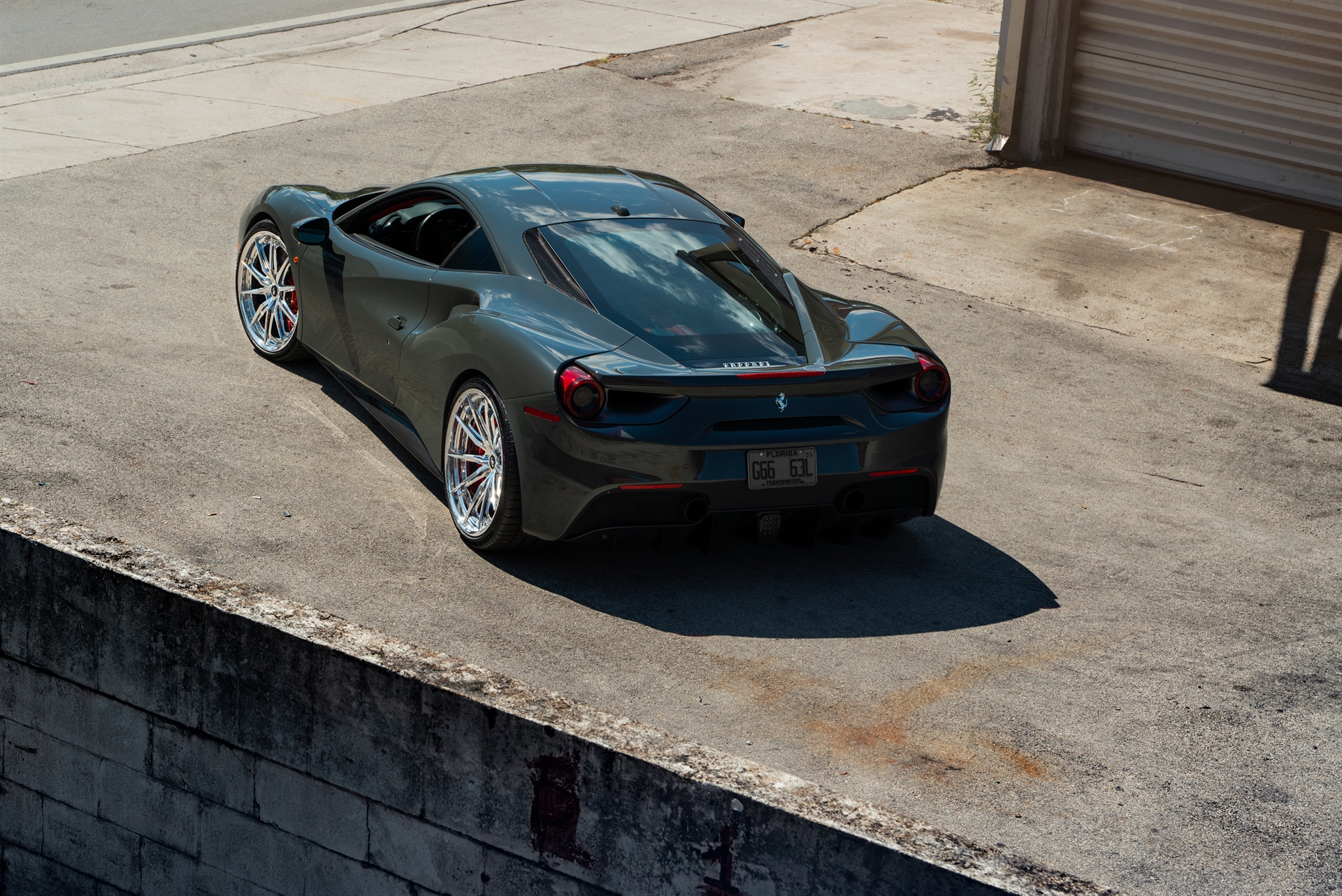 Ferrari 488 | Grigio Medio | on HRE S104SC | Polished Clear